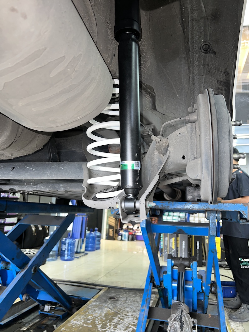 ติดตั้งโช้คอัพ Tein EnduraPro Basic พร้อมสปริง YSS Comfort สำหรับ Honda City Turbo 1.0 คืนความนุ่มนวล ที่ร้านยางเจริญรุ่งเรือง นนทบุรี ติดตั้งโช้คอัพ Tein EnduraPro Basic พร้อมสปริง YSS Comfort สำหรับ Honda City Turbo 1.0 คืนความนุ่มนวล ที่ร้านยางเจริญรุ่งเรือง นนทบุรี