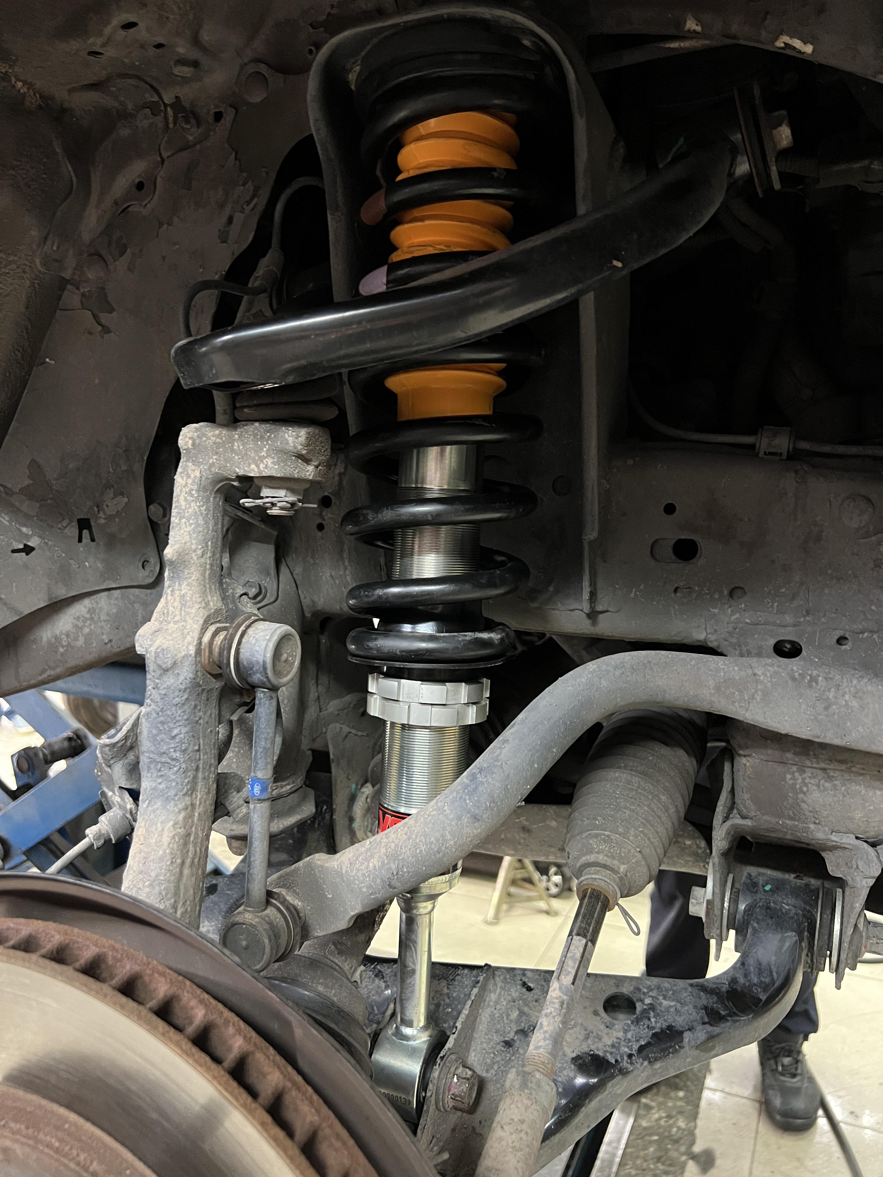 ติดตั้งโช้คอัพ YSS E-Series สำหรับ Toyota Fortuner 2005 ที่ร้านยางเจริญรุ่งเรือง นนทบุรี แทนโช้คเดิมที่ซ่อมไม่คุ้ม อัปเกรดได้ดีกว่าเดิม พร้อมตั้งศูนย์ Hunter 3D ติดตั้งโช้คอัพ YSS E-Series สำหรับ Toyota Fortuner 2005 ที่ร้านยางเจริญรุ่งเรือง นนทบุรี แทนโช้คเดิมที่ซ่อมไม่คุ้ม อัปเกรดได้ดีกว่าเดิม พร้อมตั้งศูนย์ Hunter 3D