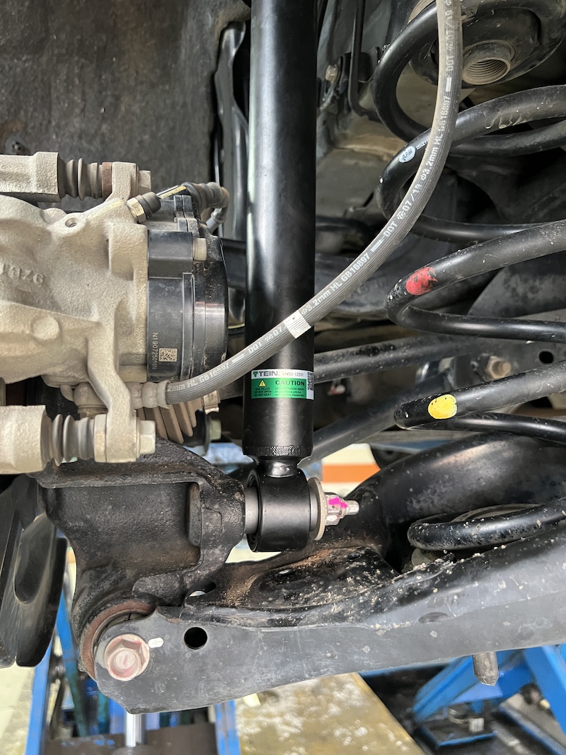 Mazda CX-5 ติดตั้งโช้คอัพ Tein EnduraPro Basic พร้อมอะไหล่ส่วนควบใหม่ทั้งหมด สิ่งที่จะได้รับหลังจากติดตั้ง: ฟีลลิ่งหนึบแน่นสไตล์ญี่ปุ่น: โช้คอัพ Tein EnduraPro Basic ให้ความหนึบแน่นที่เหนือกว่าโช้คเดิม แต่ยังคงความนุ่มนวลไว้ เทคโนโลยี H.B.S.: ช่วยดูดซับแรงกระแทกในจังหวะยุบตัวสุด ลดอาการกระดอนเมื่อเจอหลุมหรือคอสะพาน คุณภาพมาตรฐาน OEM: ผลิตจากวัสดุคุณภาพสูง ทนทาน และติดตั้งแทนของเดิมได้ทันที ไม่ต้องดัดแปลง ความมั่นคงที่เพิ่มขึ้น: รถทรงตัวได้นิ่งขึ้น เข้าโค้งมั่นใจ ลดอาการโคลงเคลงของรถ SUV เหมาะสำหรับใคร? เจ้าของ CX-5 ที่ต้องการความหนึบและมั่นคงในการขับขี่ประจำวัน ผู้ที่ต้องการอัปเกรดความทนทานและความปลอดภัยของช่วงล่าง โดยไม่ต้องการโหลดเตี้ย สำหรับเจ้าของ CX-5 ที่อยากได้ฟีลลิ่งขับขี่ที่มั่นใจกว่าเดิม Tein EnduraPro Basic คือคำตอบ! สอบถามข้อมูลเพิ่มเติม หรือนัดหมายเข้ารับบริการ ️ : 08-6569-1915 ️ : 08-6544-5963 Line id : @88rw Location : https://goo.gl/maps/HrNUAZXPN94KvxZ98 Facebook : https://www.facebook.com/88rwtire #Mazda #CX5 #CX5KF #Tein #EnduraPro #โช้คอัพ #ช่วงล่าง #ยางเจริญรุ่งเรือง #นนทบุรี #งามวงศ์วาน #ยางรถยนต์นนทบุรี #ช่วงล่างรถยนต์ #โช้คอัพรถยนต์ Mazda CX-5 ติดตั้งโช้คอัพ Tein EnduraPro Basic พร้อมอะไหล่ส่วนควบใหม่ทั้งหมด สิ่งที่จะได้รับหลังจากติดตั้ง: ฟีลลิ่งหนึบแน่นสไตล์ญี่ปุ่น: โช้คอัพ Tein EnduraPro Basic ให้ความหนึบแน่นที่เหนือกว่าโช้คเดิม แต่ยังคงความนุ่มนวลไว้ เทคโนโลยี H.B.S.: ช่วยดูดซับแรงกระแทกในจังหวะยุบตัวสุด ลดอาการกระดอนเมื่อเจอหลุมหรือคอสะพาน คุณภาพมาตรฐาน OEM: ผลิตจากวัสดุคุณภาพสูง ทนทาน และติดตั้งแทนของเดิมได้ทันที ไม่ต้องดัดแปลง ความมั่นคงที่เพิ่มขึ้น: รถทรงตัวได้นิ่งขึ้น เข้าโค้งมั่นใจ ลดอาการโคลงเคลงของรถ SUV เหมาะสำหรับใคร? เจ้าของ CX-5 ที่ต้องการความหนึบและมั่นคงในการขับขี่ประจำวัน ผู้ที่ต้องการอัปเกรดความทนทานและความปลอดภัยของช่วงล่าง โดยไม่ต้องการโหลดเตี้ย สำหรับเจ้าของ CX-5 ที่อยากได้ฟีลลิ่งขับขี่ที่มั่นใจกว่าเดิม Tein EnduraPro Basic คือคำตอบ! สอบถามข้อมูลเพิ่มเติม หรือนัดหมายเข้ารับบริการ ️ : 08-6569-1915 ️ : 08-6544-5963 Line id : @88rw Location : https://goo.gl/maps/HrNUAZXPN94KvxZ98 Facebook : https://www.facebook.com/88rwtire #Mazda #CX5 #CX5KF #Tein #EnduraPro #โช้คอัพ #ช่วงล่าง #ยางเจริญรุ่งเรือง #นนทบุรี #งามวงศ์วาน #ยางรถยนต์นนทบุรี #ช่วงล่างรถยนต์ #โช้คอัพรถยนต์