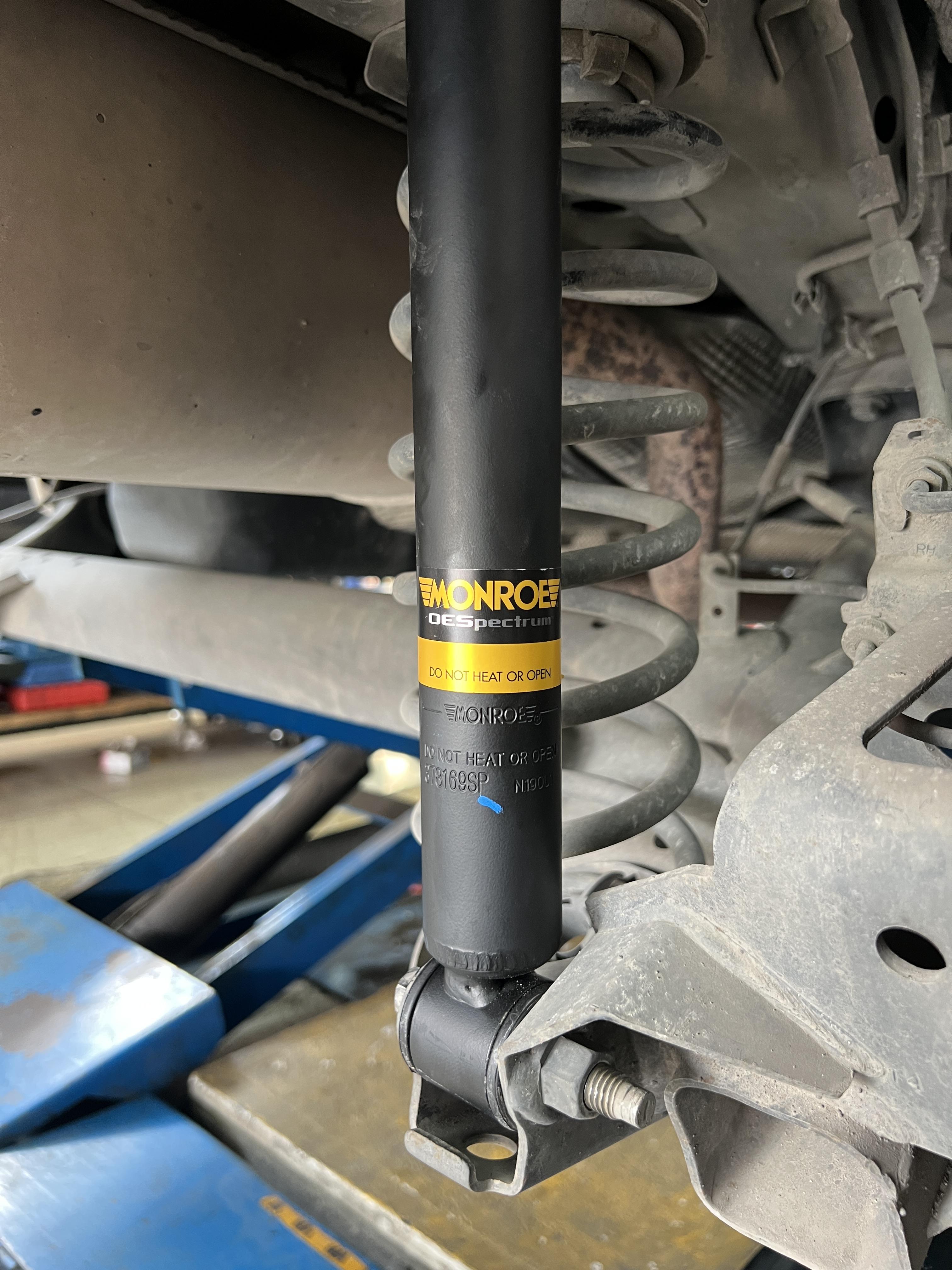 Ford EcoSport | โช้คอัพ Monroe OE Spectrum + ยาง Nexen SU4 | คืนความนุ่มนวล มั่นใจยกชุด - ยางเจริญรุ่งเรือง นนทบุรี Ford EcoSport คันนี้...อัปเกรดความสบายและความปลอดภัยยกชุด! ใครใช้ Ford EcoSport แล้วรู้สึกว่าช่วงล่างเริ่มกระด้าง โยนตัว หรือถึงเวลาเปลี่ยนยางชุดใหม่แล้ว... เราจัดชุดอัปเกรดที่สมบูรณ์แบบเพื่อคืนความนุ่มนวลและมั่นใจให้รถคุณแล้วครับ! งานนี้ครบจบในที่เดียว! โช้คอัพ Monroe OE Spectrum: คืนความ นุ่มนวล สบายสไตล์รถยุโรป ด้วยเทคโนโลยี ICV ช่วยลดเสียงรบกวนและแรงสั่นสะเทือน ยาง Nexen NFERA SU4 (215/60R16): ยางสมรรถนะสูงที่เน้นความ เงียบ และ ยึดเกาะถนน ได้ดีเยี่ยม ทั้งบนถนนแห้งและเปียก บริการครบวงจร: ติดตั้งโช้คอัพ พร้อมเปลี่ยนยาง ตั้งศูนย์ถ่วงล้อ ครบทุกขั้นตอนโดยทีมช่างผู้เชี่ยวชาญ สิ่งที่จะได้รับหลังจากติดตั้ง: ความนุ่มนวลสูงสุด: ฟีลลิ่งการขับขี่ที่สบายขึ้นอย่างเห็นได้ชัด การควบคุมที่มั่นคง: รถเกาะถนนได้ดีขึ้น ไม่โคลงเคลง เข้าโค้งมั่นใจ ความปลอดภัยเต็มพิกัด: ยางและโช้คอัพใหม่ทำงานร่วมกันอย่างสมบูรณ์แบบ ถึงเวลาคืนความนิ่งและความสบายให้ EcoSport ของคุณแล้ว! สอบถามข้อมูลเพิ่มเติม หรือนัดหมายเข้ารับบริการ ️ : 08-6569-1915 ️ : 08-6544-5963 Line id : @88rw Location : https://goo.gl/maps/HrNUAZXPN94KvxZ98 Facebook : https://www.facebook.com/88rwtire #Ford #EcoSport #Monroe #OESpectrum #Nexen #NFERASU4 #ยางรถยนต์ #โช้คอัพ #ช่วงล่าง #ยางเจริญรุ่งเรือง #นนทบุรี #งามวงศ์วาน #ตั้งศูนย์ Ford EcoSport | โช้คอัพ Monroe OE Spectrum + ยาง Nexen SU4 | คืนความนุ่มนวล มั่นใจยกชุด - ยางเจริญรุ่งเรือง นนทบุรี Ford EcoSport คันนี้...อัปเกรดความสบายและความปลอดภัยยกชุด! ใครใช้ Ford EcoSport แล้วรู้สึกว่าช่วงล่างเริ่มกระด้าง โยนตัว หรือถึงเวลาเปลี่ยนยางชุดใหม่แล้ว... เราจัดชุดอัปเกรดที่สมบูรณ์แบบเพื่อคืนความนุ่มนวลและมั่นใจให้รถคุณแล้วครับ! งานนี้ครบจบในที่เดียว! โช้คอัพ Monroe OE Spectrum: คืนความ นุ่มนวล สบายสไตล์รถยุโรป ด้วยเทคโนโลยี ICV ช่วยลดเสียงรบกวนและแรงสั่นสะเทือน ยาง Nexen NFERA SU4 (215/60R16): ยางสมรรถนะสูงที่เน้นความ เงียบ และ ยึดเกาะถนน ได้ดีเยี่ยม ทั้งบนถนนแห้งและเปียก บริการครบวงจร: ติดตั้งโช้คอัพ พร้อมเปลี่ยนยาง ตั้งศูนย์ถ่วงล้อ ครบทุกขั้นตอนโดยทีมช่างผู้เชี่ยวชาญ สิ่งที่จะได้รับหลังจากติดตั้ง: ความนุ่มนวลสูงสุด: ฟีลลิ่งการขับขี่ที่สบายขึ้นอย่างเห็นได้ชัด การควบคุมที่มั่นคง: รถเกาะถนนได้ดีขึ้น ไม่โคลงเคลง เข้าโค้งมั่นใจ ความปลอดภัยเต็มพิกัด: ยางและโช้คอัพใหม่ทำงานร่วมกันอย่างสมบูรณ์แบบ ถึงเวลาคืนความนิ่งและความสบายให้ EcoSport ของคุณแล้ว! สอบถามข้อมูลเพิ่มเติม หรือนัดหมายเข้ารับบริการ ️ : 08-6569-1915 ️ : 08-6544-5963 Line id : @88rw Location : https://goo.gl/maps/HrNUAZXPN94KvxZ98 Facebook : https://www.facebook.com/88rwtire #Ford #EcoSport #Monroe #OESpectrum #Nexen #NFERASU4 #ยางรถยนต์ #โช้คอัพ #ช่วงล่าง #ยางเจริญรุ่งเรือง #นนทบุรี #งามวงศ์วาน #ตั้งศูนย์