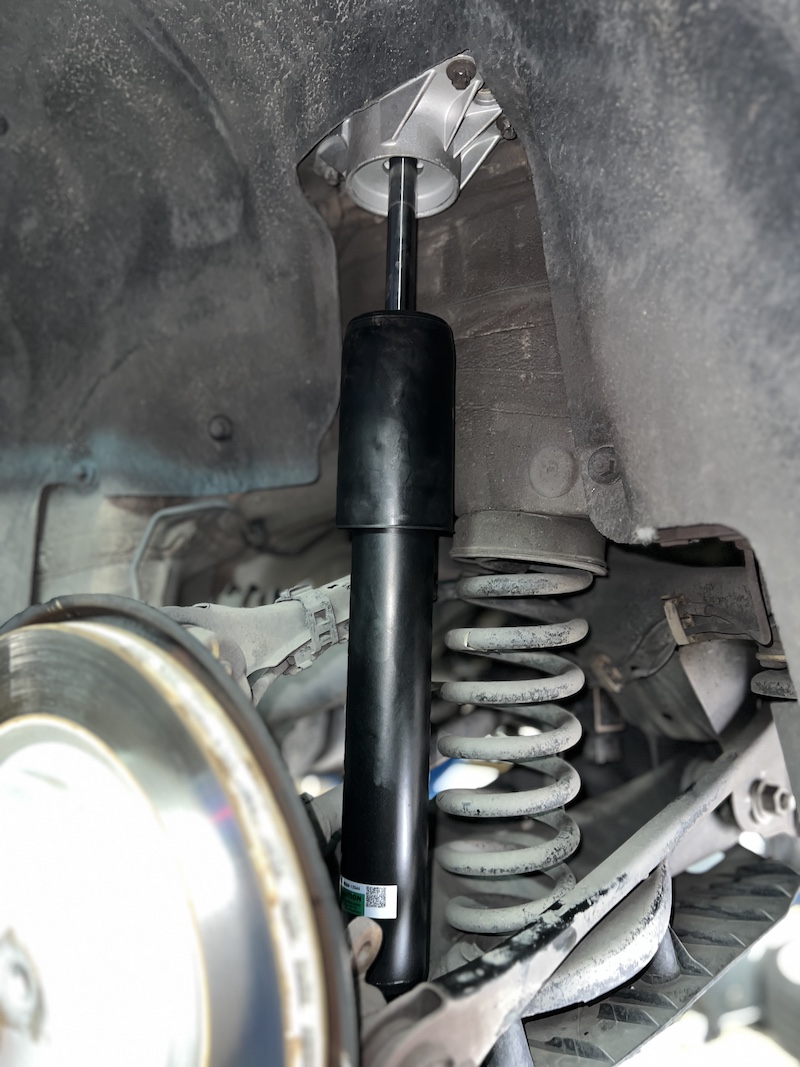 BMW Series 3 F30 | โช้คอัพ Tein EnduraPro Basic | คืนความหนึบแน่นสไตล์สปอร์ต - ยางเจริญรุ่งเรือง นนทบุรี BMW F30 คันนี้...อัปเกรดความหนึบ คืนฟีลลิ่งขับขี่สปอร์ตที่แท้จริง! ใครใช้ BMW Series 3 (F30) แล้วรู้สึกว่าช่วงล่างเริ่มแข็งกระด้างเกินไป หรือโช้คอัพเดิมถึงเวลาต้องเปลี่ยน... ถึงเวลาเปลี่ยนโช้คอัพใหม่ เพื่อการขับขี่ที่มั่นใจและสบายกว่าที่เคย! เราขอแนะนำชุดอัปเกรดโช้คอัพที่ครบจบในชุดเดียว! ติดตั้งโช้คอัพ Tein EnduraPro Basic พร้อมอะไหล่ส่วนควบใหม่ครบชุด สิ่งที่จะได้รับหลังจากติดตั้ง: ฟีลลิ่งหนึบแน่นสไตล์ญี่ปุ่น: โช้คอัพ Tein EnduraPro Basic ให้ความหนึบแน่นที่ลงตัวตามแบบฉบับรถยุโรป เทคโนโลยี H.B.S.: ช่วยดูดซับแรงกระแทกในจังหวะยุบตัวสุด ลดอาการกระดอนเมื่อเจอหลุม คุณภาพมาตรฐาน OEM: ผลิตจากวัสดุคุณภาพสูง ทนทาน และติดตั้งแทนของเดิมได้ทันที ไม่ต้องดัดแปลง ความมั่นคงที่เพิ่มขึ้น: รถทรงตัวได้นิ่งขึ้น เข้าโค้งมั่นใจ ลดอาการโคลงเคลง เหมาะสำหรับใคร? เจ้าของ BMW F30 ที่ต้องการความหนึบและมั่นคงในการขับขี่ประจำวัน ผู้ที่ต้องการอัปเกรดความทนทานและความปลอดภัยของช่วงล่าง โดยไม่ต้องการโหลดเตี้ย สำหรับเจ้าของ BMW ที่อยากได้ฟีลลิ่งขับขี่ที่มั่นใจกว่าเดิม Tein EnduraPro Basic คือคำตอบ! สอบถามข้อมูลเพิ่มเติม หรือนัดหมายเข้ารับบริการ ️ : 08-6569-1915 ️ : 08-6544-5963 Line id : @88rw Location : https://goo.gl/maps/HrNUAZXPN94KvxZ98 Facebook : https://www.facebook.com/88rwtire #BMW #Series3 #F30 #Tein #EnduraPro #โช้คอัพ #ช่วงล่าง #ยางเจริญรุ่งเรือง #นนทบุรี #งามวงศ์วาน #ตั้งศูนย์ #รถยุโรป BMW Series 3 F30 | โช้คอัพ Tein EnduraPro Basic | คืนความหนึบแน่นสไตล์สปอร์ต - ยางเจริญรุ่งเรือง นนทบุรี BMW F30 คันนี้...อัปเกรดความหนึบ คืนฟีลลิ่งขับขี่สปอร์ตที่แท้จริง! ใครใช้ BMW Series 3 (F30) แล้วรู้สึกว่าช่วงล่างเริ่มแข็งกระด้างเกินไป หรือโช้คอัพเดิมถึงเวลาต้องเปลี่ยน... ถึงเวลาเปลี่ยนโช้คอัพใหม่ เพื่อการขับขี่ที่มั่นใจและสบายกว่าที่เคย! เราขอแนะนำชุดอัปเกรดโช้คอัพที่ครบจบในชุดเดียว! ติดตั้งโช้คอัพ Tein EnduraPro Basic พร้อมอะไหล่ส่วนควบใหม่ครบชุด สิ่งที่จะได้รับหลังจากติดตั้ง: ฟีลลิ่งหนึบแน่นสไตล์ญี่ปุ่น: โช้คอัพ Tein EnduraPro Basic ให้ความหนึบแน่นที่ลงตัวตามแบบฉบับรถยุโรป เทคโนโลยี H.B.S.: ช่วยดูดซับแรงกระแทกในจังหวะยุบตัวสุด ลดอาการกระดอนเมื่อเจอหลุม คุณภาพมาตรฐาน OEM: ผลิตจากวัสดุคุณภาพสูง ทนทาน และติดตั้งแทนของเดิมได้ทันที ไม่ต้องดัดแปลง ความมั่นคงที่เพิ่มขึ้น: รถทรงตัวได้นิ่งขึ้น เข้าโค้งมั่นใจ ลดอาการโคลงเคลง เหมาะสำหรับใคร? เจ้าของ BMW F30 ที่ต้องการความหนึบและมั่นคงในการขับขี่ประจำวัน ผู้ที่ต้องการอัปเกรดความทนทานและความปลอดภัยของช่วงล่าง โดยไม่ต้องการโหลดเตี้ย สำหรับเจ้าของ BMW ที่อยากได้ฟีลลิ่งขับขี่ที่มั่นใจกว่าเดิม Tein EnduraPro Basic คือคำตอบ! สอบถามข้อมูลเพิ่มเติม หรือนัดหมายเข้ารับบริการ ️ : 08-6569-1915 ️ : 08-6544-5963 Line id : @88rw Location : https://goo.gl/maps/HrNUAZXPN94KvxZ98 Facebook : https://www.facebook.com/88rwtire #BMW #Series3 #F30 #Tein #EnduraPro #โช้คอัพ #ช่วงล่าง #ยางเจริญรุ่งเรือง #นนทบุรี #งามวงศ์วาน #ตั้งศูนย์ #รถยุโรป