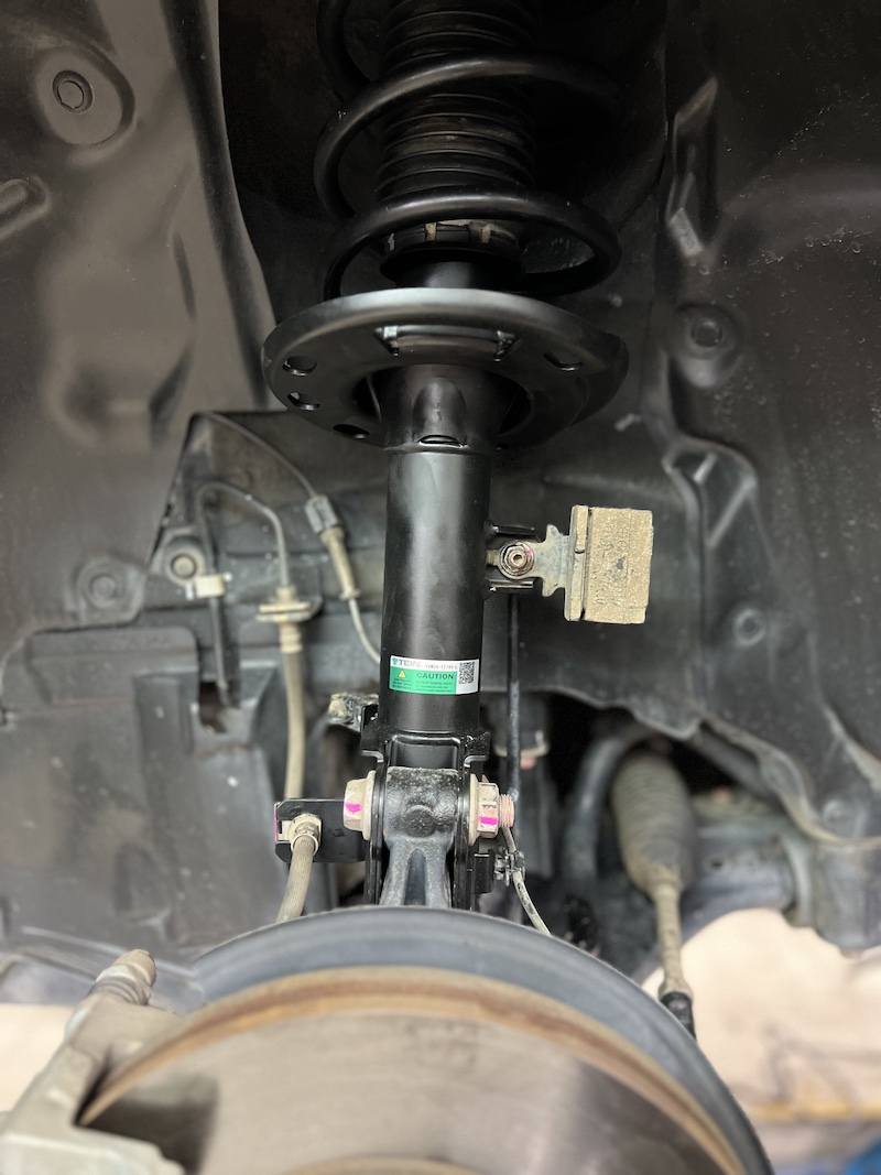 Mazda CX-5 ติดตั้งโช้คอัพ Tein EnduraPro Basic พร้อมอะไหล่ส่วนควบใหม่ทั้งหมด สิ่งที่จะได้รับหลังจากติดตั้ง: ฟีลลิ่งหนึบแน่นสไตล์ญี่ปุ่น: โช้คอัพ Tein EnduraPro Basic ให้ความหนึบแน่นที่เหนือกว่าโช้คเดิม แต่ยังคงความนุ่มนวลไว้ เทคโนโลยี H.B.S.: ช่วยดูดซับแรงกระแทกในจังหวะยุบตัวสุด ลดอาการกระดอนเมื่อเจอหลุมหรือคอสะพาน คุณภาพมาตรฐาน OEM: ผลิตจากวัสดุคุณภาพสูง ทนทาน และติดตั้งแทนของเดิมได้ทันที ไม่ต้องดัดแปลง ความมั่นคงที่เพิ่มขึ้น: รถทรงตัวได้นิ่งขึ้น เข้าโค้งมั่นใจ ลดอาการโคลงเคลงของรถ SUV เหมาะสำหรับใคร? เจ้าของ CX-5 ที่ต้องการความหนึบและมั่นคงในการขับขี่ประจำวัน ผู้ที่ต้องการอัปเกรดความทนทานและความปลอดภัยของช่วงล่าง โดยไม่ต้องการโหลดเตี้ย สำหรับเจ้าของ CX-5 ที่อยากได้ฟีลลิ่งขับขี่ที่มั่นใจกว่าเดิม Tein EnduraPro Basic คือคำตอบ! สอบถามข้อมูลเพิ่มเติม หรือนัดหมายเข้ารับบริการ ️ : 08-6569-1915 ️ : 08-6544-5963 Line id : @88rw Location : https://goo.gl/maps/HrNUAZXPN94KvxZ98 Facebook : https://www.facebook.com/88rwtire #Mazda #CX5 #CX5KF #Tein #EnduraPro #โช้คอัพ #ช่วงล่าง #ยางเจริญรุ่งเรือง #นนทบุรี #งามวงศ์วาน #ยางรถยนต์นนทบุรี #ช่วงล่างรถยนต์ #โช้คอัพรถยนต์ Mazda CX-5 ติดตั้งโช้คอัพ Tein EnduraPro Basic พร้อมอะไหล่ส่วนควบใหม่ทั้งหมด สิ่งที่จะได้รับหลังจากติดตั้ง: ฟีลลิ่งหนึบแน่นสไตล์ญี่ปุ่น: โช้คอัพ Tein EnduraPro Basic ให้ความหนึบแน่นที่เหนือกว่าโช้คเดิม แต่ยังคงความนุ่มนวลไว้ เทคโนโลยี H.B.S.: ช่วยดูดซับแรงกระแทกในจังหวะยุบตัวสุด ลดอาการกระดอนเมื่อเจอหลุมหรือคอสะพาน คุณภาพมาตรฐาน OEM: ผลิตจากวัสดุคุณภาพสูง ทนทาน และติดตั้งแทนของเดิมได้ทันที ไม่ต้องดัดแปลง ความมั่นคงที่เพิ่มขึ้น: รถทรงตัวได้นิ่งขึ้น เข้าโค้งมั่นใจ ลดอาการโคลงเคลงของรถ SUV เหมาะสำหรับใคร? เจ้าของ CX-5 ที่ต้องการความหนึบและมั่นคงในการขับขี่ประจำวัน ผู้ที่ต้องการอัปเกรดความทนทานและความปลอดภัยของช่วงล่าง โดยไม่ต้องการโหลดเตี้ย สำหรับเจ้าของ CX-5 ที่อยากได้ฟีลลิ่งขับขี่ที่มั่นใจกว่าเดิม Tein EnduraPro Basic คือคำตอบ! สอบถามข้อมูลเพิ่มเติม หรือนัดหมายเข้ารับบริการ ️ : 08-6569-1915 ️ : 08-6544-5963 Line id : @88rw Location : https://goo.gl/maps/HrNUAZXPN94KvxZ98 Facebook : https://www.facebook.com/88rwtire #Mazda #CX5 #CX5KF #Tein #EnduraPro #โช้คอัพ #ช่วงล่าง #ยางเจริญรุ่งเรือง #นนทบุรี #งามวงศ์วาน #ยางรถยนต์นนทบุรี #ช่วงล่างรถยนต์ #โช้คอัพรถยนต์