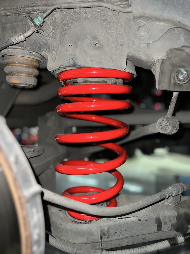 Hyundai H1 | โช้คอัพ Hybrid Set Monroe OE Spectrum + YSS DTG Plus + สปริง YSS | คืนความนุ่มนวล - ยางเจริญรุ่งเรือง จัดชุดอัปเกรด Hybrid Set เพื่อความสมบูรณ์แบบ: คู่หน้า Monroe OE Spectrum: เน้นความ นุ่มนวล สบายสไตล์รถยุโรป ลดแรงสั่นสะเทือนในห้องโดยสาร คู่หลัง YSS DTG Plus (ปรับ 7 ระดับ): โช้คอัพหลังปรับได้ 7 ระดับ เพิ่มความ หนึบแน่น และมั่นคงเมื่อบรรทุกผู้โดยสาร สปริง YSS Performance (หน้า/หลัง): สปริงที่ถูกออกแบบมาเพื่อ บาลานซ์น้ำหนักรถตู้ ช่วยลดอาการโยนตัวได้อย่างมีประสิทธิภาพ สิ่งที่จะได้รับหลังจากเข้ารับบริการ: ความนิ่งและสบาย: รถโคลงเคลงน้อยลง ผู้โดยสารแถวหลังนั่งสบายยิ่งขึ้นอย่างชัดเจน ควบคุมแม่นยำ: การผสานชุดโช้คอัพที่ลงตัว ช่วยให้พวงมาลัยตอบสนองดีขึ้น อะไหล่คุณภาพพรีเมียม: มั่นใจในคุณภาพของแบรนด์ Monroe และ YSS จบครบในที่เดียว: ติดตั้ง Setup และตั้งศูนย์โดยทีมช่างผู้เชี่ยวชาญ เหมาะสำหรับใคร? เจ้าของ H1 ที่เน้นความสบายของผู้โดยสารเป็นหลัก และต้องการความหนึบที่ปรับได้ ผู้ที่ต้องการฟื้นฟูช่วงล่างให้กลับมาสมบูรณ์และมั่นใจในการเดินทางไกล ยกระดับรถตู้ของคุณให้ขับขี่ปลอดภัยและสบายที่สุด! นัดหมายเข้ารับบริการได้เลยครับ สอบถามข้อมูลเพิ่มเติม หรือนัดหมายเข้ารับบริการ ️ : 08-6569-1915 ️ : 08-6544-5963 Line id : @88rw Location : https://goo.gl/maps/HrNUAZXPN94KvxZ98 Facebook : https://www.facebook.com/88rwtire #Hyundai #H1 #รถตู้ #Monroe #YSS #DTGPlus #โช้คอัพ #สปริง #ช่วงล่าง #ยางเจริญรุ่งเรือง #นนทบุรี #งามวงศ์วาน #ตั้งศูนย์ #อะไหล่ช่วงล่าง Tags สำหรับ Content Post: โช้คอัพ, Monroe OE Spectrum, YSS DTG Plus, YSS Spring Performance, Hyundai H1, รถตู้ H1, ช่วงล่างรถยนต์, อัปเกรดช่วงล่าง, ยางเจริญรุ่งเรือง, นนทบุรี, งามวงศ์วาน, ตั้งศูนย์ Hyundai H1 | โช้คอัพ Hybrid Set Monroe OE Spectrum + YSS DTG Plus + สปริง YSS | คืนความนุ่มนวล - ยางเจริญรุ่งเรือง จัดชุดอัปเกรด Hybrid Set เพื่อความสมบูรณ์แบบ: คู่หน้า Monroe OE Spectrum: เน้นความ นุ่มนวล สบายสไตล์รถยุโรป ลดแรงสั่นสะเทือนในห้องโดยสาร คู่หลัง YSS DTG Plus (ปรับ 7 ระดับ): โช้คอัพหลังปรับได้ 7 ระดับ เพิ่มความ หนึบแน่น และมั่นคงเมื่อบรรทุกผู้โดยสาร สปริง YSS Performance (หน้า/หลัง): สปริงที่ถูกออกแบบมาเพื่อ บาลานซ์น้ำหนักรถตู้ ช่วยลดอาการโยนตัวได้อย่างมีประสิทธิภาพ สิ่งที่จะได้รับหลังจากเข้ารับบริการ: ความนิ่งและสบาย: รถโคลงเคลงน้อยลง ผู้โดยสารแถวหลังนั่งสบายยิ่งขึ้นอย่างชัดเจน ควบคุมแม่นยำ: การผสานชุดโช้คอัพที่ลงตัว ช่วยให้พวงมาลัยตอบสนองดีขึ้น อะไหล่คุณภาพพรีเมียม: มั่นใจในคุณภาพของแบรนด์ Monroe และ YSS จบครบในที่เดียว: ติดตั้ง Setup และตั้งศูนย์โดยทีมช่างผู้เชี่ยวชาญ เหมาะสำหรับใคร? เจ้าของ H1 ที่เน้นความสบายของผู้โดยสารเป็นหลัก และต้องการความหนึบที่ปรับได้ ผู้ที่ต้องการฟื้นฟูช่วงล่างให้กลับมาสมบูรณ์และมั่นใจในการเดินทางไกล ยกระดับรถตู้ของคุณให้ขับขี่ปลอดภัยและสบายที่สุด! นัดหมายเข้ารับบริการได้เลยครับ สอบถามข้อมูลเพิ่มเติม หรือนัดหมายเข้ารับบริการ ️ : 08-6569-1915 ️ : 08-6544-5963 Line id : @88rw Location : https://goo.gl/maps/HrNUAZXPN94KvxZ98 Facebook : https://www.facebook.com/88rwtire #Hyundai #H1 #รถตู้ #Monroe #YSS #DTGPlus #โช้คอัพ #สปริง #ช่วงล่าง #ยางเจริญรุ่งเรือง #นนทบุรี #งามวงศ์วาน #ตั้งศูนย์ #อะไหล่ช่วงล่าง Tags สำหรับ Content Post: โช้คอัพ, Monroe OE Spectrum, YSS DTG Plus, YSS Spring Performance, Hyundai H1, รถตู้ H1, ช่วงล่างรถยนต์, อัปเกรดช่วงล่าง, ยางเจริญรุ่งเรือง, นนทบุรี, งามวงศ์วาน, ตั้งศูนย์