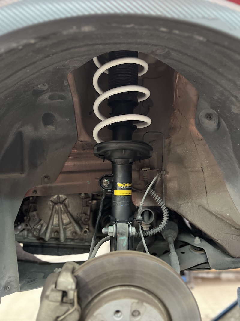 MG ZS | โช้คอัพ Monroe OE Spectrum + สปริง YSS Comfort | อัปเกรดความนุ่มสบาย ลดอาการดีด - ยางเจริญรุ่งเรือง MG ZS คันนี้...จบปัญหารถกระด้าง! อัปเกรดสู่ความนุ่มสบายขั้นสุด! ใครใช้ MG ZS แล้วรู้สึกว่าช่วงล่างยัง แข็งกระด้าง, ดีด หรือต้องการความนุ่มนวลที่มากกว่าเดิม... ถึงเวลาเปลี่ยนชุดอัปเกรดที่มอบความสบายสไตล์รถยุโรปแล้วครับ! เราจัดชุดอัปเกรดที่สมบูรณ์แบบเพื่อความสบายสูงสุด! โช้คอัพ Monroe OE Spectrum: คืนความ นุ่มนวล สบายสไตล์รถยุโรป ด้วยเทคโนโลยี ICV ช่วยลดเสียงและแรงสั่นสะเทือน สปริง YSS Comfort: สปริงคุณภาพสูงที่ออกแบบมาเพื่อ เพิ่มความนุ่ม และลดอาการดีดของรถได้อย่างชัดเจน จบครบในที่เดียว: ติดตั้งโดยทีมช่างผู้เชี่ยวชาญ พร้อมบริการ ตั้งศูนย์ (Hunter) ที่แม่นยำ สิ่งที่จะได้รับหลังจากติดตั้ง: ความนุ่มนวลระดับพรีเมียม: ฟีลลิ่งการขับขี่ที่นุ่มสบายและยืดหยุ่นสูง ไร้กังวลเรื่องเสียง: การทำงานที่เงียบและนุ่มนวล ลดความกระด้างจากช่วงล่าง ความมั่นคงที่เพิ่มขึ้น: รถทรงตัวได้นิ่งขึ้น ลดอาการโคลงเคลง เข้าโค้งมั่นใจ เหมาะสำหรับใคร? เจ้าของ MG ZS ที่เน้น ความสบายสูงสุด ในการขับขี่ประจำวัน ผู้ที่ต้องการอัปเกรดช่วงล่างให้มีความมั่นคง ปลอดภัย และนุ่มนวลยิ่งขึ้น เปลี่ยนรถคุณให้ขับขี่สบายและปลอดภัยกว่าเดิม! ชุดนี้คือคำตอบที่ลงตัวครับ สอบถามข้อมูลเพิ่มเติม หรือนัดหมายเข้ารับบริการ ️ : 08-6569-1915 ️ : 08-6544-5963 Line id : @88rw Location : https://goo.gl/maps/HrNUAZXPN94KvxZ98 Facebook : https://www.facebook.com/88rwtire #MG #MGZS #Monroe #OESpectrum #YSS #YSSComfort #โช้คอัพ #ช่วงล่าง #ยางเจริญรุ่งเรือง #นนทบุรี #งามวงศ์วาน #ตั้งศูนย์ #อะไหล่ช่วงล่าง MG ZS | โช้คอัพ Monroe OE Spectrum + สปริง YSS Comfort | อัปเกรดความนุ่มสบาย ลดอาการดีด - ยางเจริญรุ่งเรือง MG ZS คันนี้...จบปัญหารถกระด้าง! อัปเกรดสู่ความนุ่มสบายขั้นสุด! ใครใช้ MG ZS แล้วรู้สึกว่าช่วงล่างยัง แข็งกระด้าง, ดีด หรือต้องการความนุ่มนวลที่มากกว่าเดิม... ถึงเวลาเปลี่ยนชุดอัปเกรดที่มอบความสบายสไตล์รถยุโรปแล้วครับ! เราจัดชุดอัปเกรดที่สมบูรณ์แบบเพื่อความสบายสูงสุด! โช้คอัพ Monroe OE Spectrum: คืนความ นุ่มนวล สบายสไตล์รถยุโรป ด้วยเทคโนโลยี ICV ช่วยลดเสียงและแรงสั่นสะเทือน สปริง YSS Comfort: สปริงคุณภาพสูงที่ออกแบบมาเพื่อ เพิ่มความนุ่ม และลดอาการดีดของรถได้อย่างชัดเจน จบครบในที่เดียว: ติดตั้งโดยทีมช่างผู้เชี่ยวชาญ พร้อมบริการ ตั้งศูนย์ (Hunter) ที่แม่นยำ สิ่งที่จะได้รับหลังจากติดตั้ง: ความนุ่มนวลระดับพรีเมียม: ฟีลลิ่งการขับขี่ที่นุ่มสบายและยืดหยุ่นสูง ไร้กังวลเรื่องเสียง: การทำงานที่เงียบและนุ่มนวล ลดความกระด้างจากช่วงล่าง ความมั่นคงที่เพิ่มขึ้น: รถทรงตัวได้นิ่งขึ้น ลดอาการโคลงเคลง เข้าโค้งมั่นใจ เหมาะสำหรับใคร? เจ้าของ MG ZS ที่เน้น ความสบายสูงสุด ในการขับขี่ประจำวัน ผู้ที่ต้องการอัปเกรดช่วงล่างให้มีความมั่นคง ปลอดภัย และนุ่มนวลยิ่งขึ้น เปลี่ยนรถคุณให้ขับขี่สบายและปลอดภัยกว่าเดิม! ชุดนี้คือคำตอบที่ลงตัวครับ สอบถามข้อมูลเพิ่มเติม หรือนัดหมายเข้ารับบริการ ️ : 08-6569-1915 ️ : 08-6544-5963 Line id : @88rw Location : https://goo.gl/maps/HrNUAZXPN94KvxZ98 Facebook : https://www.facebook.com/88rwtire #MG #MGZS #Monroe #OESpectrum #YSS #YSSComfort #โช้คอัพ #ช่วงล่าง #ยางเจริญรุ่งเรือง #นนทบุรี #งามวงศ์วาน #ตั้งศูนย์ #อะไหล่ช่วงล่าง