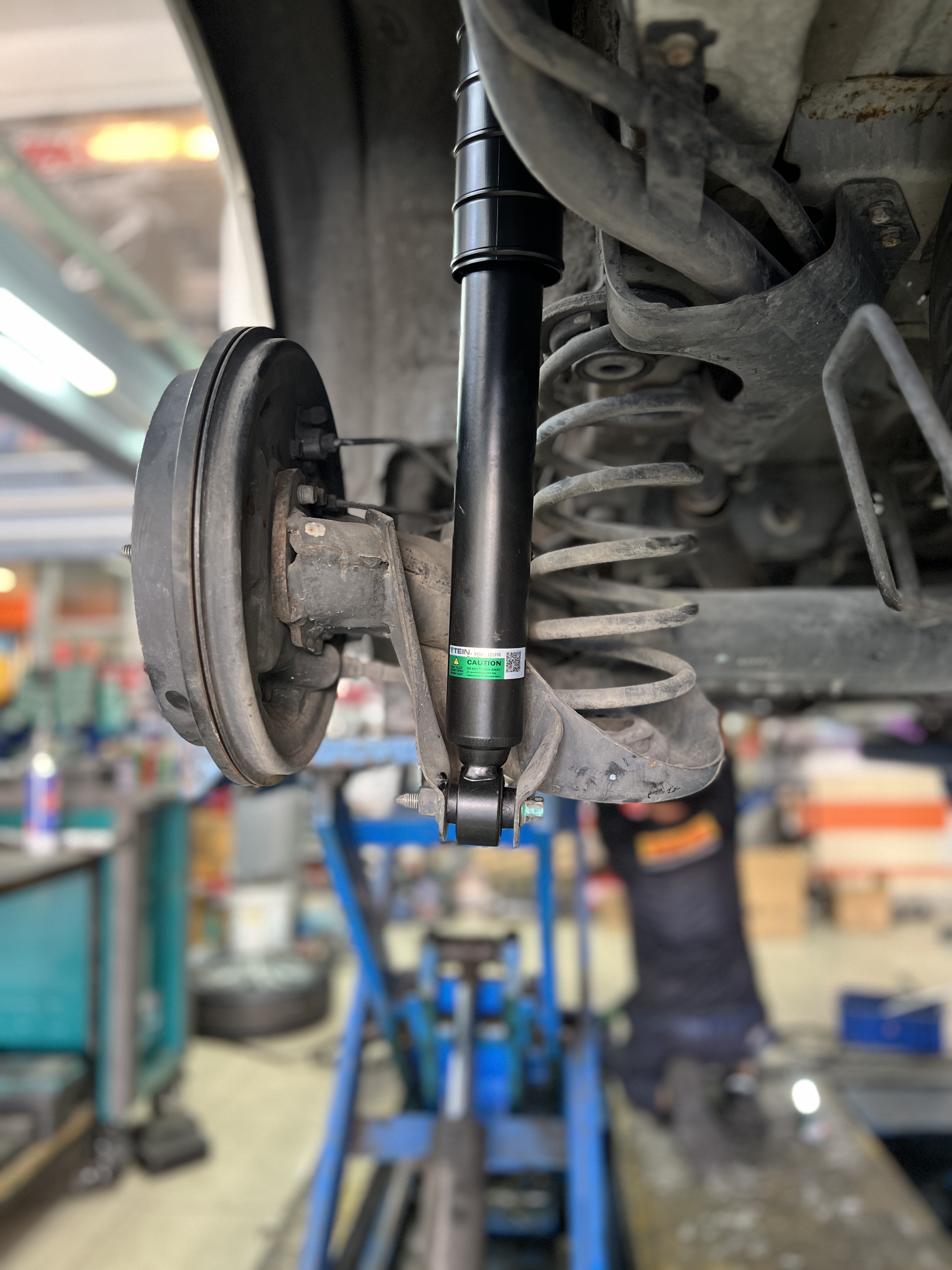 Honda Freed ซ่อมบำรุงช่วงล่าง พร้อมบริการเปลี่ยนยางใช้งาน Tein edura pro basic (พร้อมอะไหล่ส่วนควบ) = 19,500 บาท Nexen nfera su4 195/60R15 4เส้น = 7,XXX บาท พร้อมบริการติดตั้ง set up ตั้งศูนย์ โทร: 08-6569-1915 / 08-6544-5963 Line: @88rw แผนที่: https://goo.gl/maps/HrNUAZX Facebook: https://www.facebook.com/88rwtire #TeinEnduraproBasic #nexentires #hondafreed Honda Freed ซ่อมบำรุงช่วงล่าง พร้อมบริการเปลี่ยนยางใช้งาน Tein edura pro basic (พร้อมอะไหล่ส่วนควบ) = 19,500 บาท Nexen nfera su4 195/60R15 4เส้น = 7,XXX บาท พร้อมบริการติดตั้ง set up ตั้งศูนย์ โทร: 08-6569-1915 / 08-6544-5963 Line: @88rw แผนที่: https://goo.gl/maps/HrNUAZX Facebook: https://www.facebook.com/88rwtire #TeinEnduraproBasic #nexentires #hondafreed