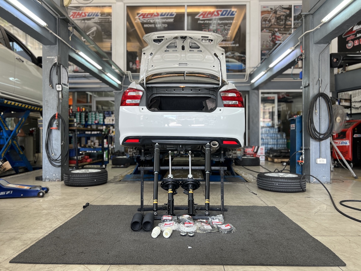 Honda City 2012 | โช้คอัพ Monroe OE Spectrum | คืนความนุ่มนวล สบายสไตล์ยุโรป - ยางเจริญรุ่งเรือง นนทบุรี สิ่งที่จะได้รับหลังจากติดตั้ง: ฟีลลิ่งแบบรถยุโรป: โช้คอัพ Monroe OE Spectrum ให้ความนุ่มนวลและยืดหยุ่นสูง ขับสบายในทุกสภาพถนน ไร้กังวลเรื่องเสียง: เทคโนโลยี ICV ช่วยลดแรงสั่นสะเทือนและเสียงรบกวนในห้องโดยสาร ทำให้การขับขี่เงียบขึ้น ทนทานกว่าเดิม: ผลิตด้วยวัสดุคุณภาพสูง ทนทานต่อการใช้งาน และยืดอายุการใช้งานของช่วงล่าง จบครบทุกปัญหา: ติดตั้งโดยทีมช่างผู้เชี่ยวชาญ พร้อมบริการตั้งศูนย์ด้วยเครื่องมือที่ทันสมัยที่สุด เหมาะสำหรับใคร? เจ้าของ Honda City ที่ต้องการความสบายในการขับขี่ประจำวัน ผู้ที่ต้องการอัปเกรดช่วงล่างให้มีความมั่นคง ปลอดภัย และนุ่มนวลยิ่งขึ้น สำหรับเจ้าของ City ที่อยากได้ฟีลลิ่งขับขี่ที่สบายขึ้น แต่มั่นใจกว่าเดิม Monroe OE Spectrum คือคำตอบ! สอบถามข้อมูลเพิ่มเติม หรือนัดหมายเข้ารับบริการ ️ : 08-6569-1915 ️ : 08-6544-5963 Line id : @88rw Location : https://goo.gl/maps/HrNUAZXPN94KvxZ98 Facebook : https://www.facebook.com/88rwtire #Honda #City #City2012 #Monroe #OESpectrum #โช้คอัพ #ช่วงล่าง #ยางเจริญรุ่งเรือง #นนทบุรี #งามวงศ์วาน #ตั้งศูนย์ #อะไหล่ช่วงล่าง Honda City 2012 | โช้คอัพ Monroe OE Spectrum | คืนความนุ่มนวล สบายสไตล์ยุโรป - ยางเจริญรุ่งเรือง นนทบุรี สิ่งที่จะได้รับหลังจากติดตั้ง: ฟีลลิ่งแบบรถยุโรป: โช้คอัพ Monroe OE Spectrum ให้ความนุ่มนวลและยืดหยุ่นสูง ขับสบายในทุกสภาพถนน ไร้กังวลเรื่องเสียง: เทคโนโลยี ICV ช่วยลดแรงสั่นสะเทือนและเสียงรบกวนในห้องโดยสาร ทำให้การขับขี่เงียบขึ้น ทนทานกว่าเดิม: ผลิตด้วยวัสดุคุณภาพสูง ทนทานต่อการใช้งาน และยืดอายุการใช้งานของช่วงล่าง จบครบทุกปัญหา: ติดตั้งโดยทีมช่างผู้เชี่ยวชาญ พร้อมบริการตั้งศูนย์ด้วยเครื่องมือที่ทันสมัยที่สุด เหมาะสำหรับใคร? เจ้าของ Honda City ที่ต้องการความสบายในการขับขี่ประจำวัน ผู้ที่ต้องการอัปเกรดช่วงล่างให้มีความมั่นคง ปลอดภัย และนุ่มนวลยิ่งขึ้น สำหรับเจ้าของ City ที่อยากได้ฟีลลิ่งขับขี่ที่สบายขึ้น แต่มั่นใจกว่าเดิม Monroe OE Spectrum คือคำตอบ! สอบถามข้อมูลเพิ่มเติม หรือนัดหมายเข้ารับบริการ ️ : 08-6569-1915 ️ : 08-6544-5963 Line id : @88rw Location : https://goo.gl/maps/HrNUAZXPN94KvxZ98 Facebook : https://www.facebook.com/88rwtire #Honda #City #City2012 #Monroe #OESpectrum #โช้คอัพ #ช่วงล่าง #ยางเจริญรุ่งเรือง #นนทบุรี #งามวงศ์วาน #ตั้งศูนย์ #อะไหล่ช่วงล่าง