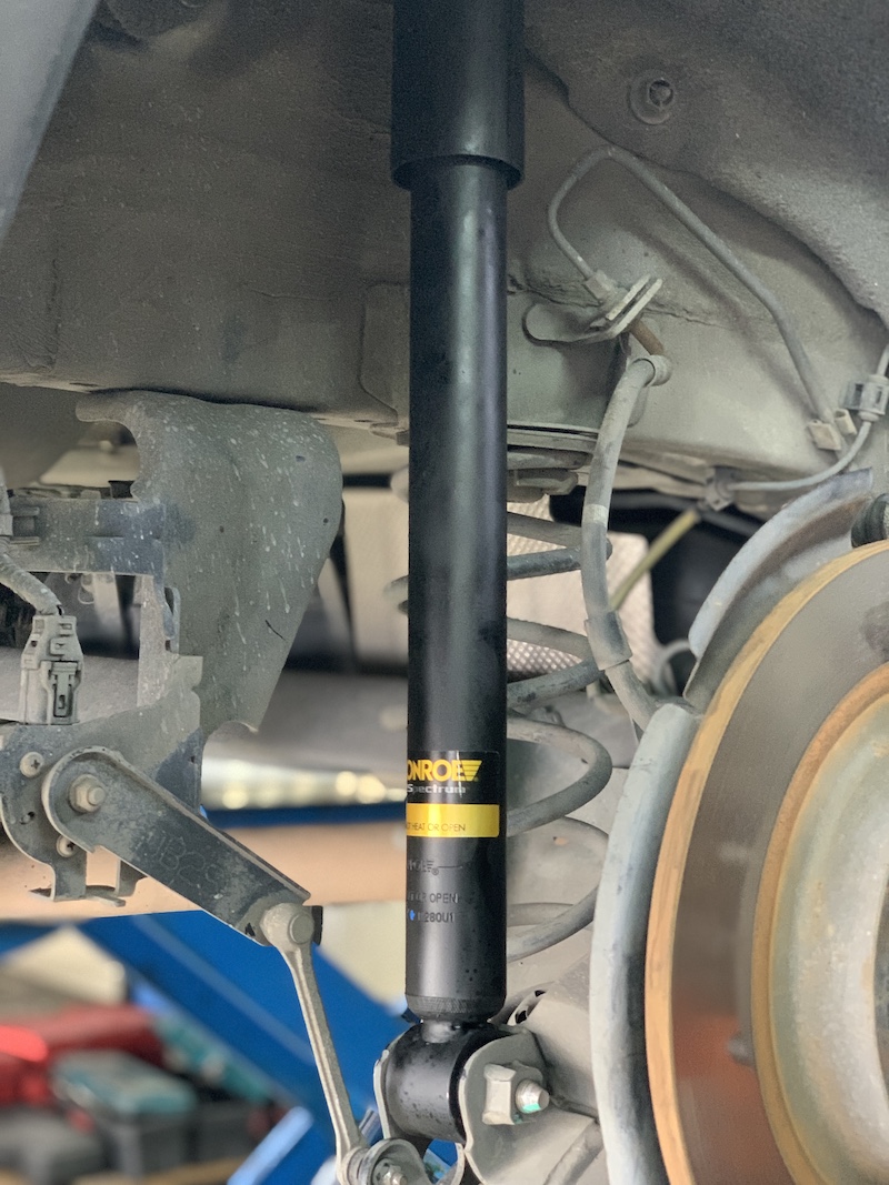 Mazda CX-3 | โช้คอัพ Monroe OE Spectrum | คืนความนุ่มนวล มั่นใจสไตล์ยุโรป - ยางเจริญรุ่งเรือง นนทบุรี Mazda CX-3 คันนี้...อัปเกรดความสบายให้เหนือกว่า! ใครใช้ Mazda CX-3 แล้วรู้สึกว่าช่วงล่างเริ่มแข็งกระด้าง ดีด หรือไม่นุ่มนวลเหมือนเดิม... ถึงเวลาเปลี่ยนโช้คอัพใหม่ เพื่อความมั่นใจและสบายกว่าที่เคย! เราขอแนะนำชุดอัปเกรดที่ครบจบในชุดเดียว! ติดตั้งโช้คอัพ Monroe OE Spectrum พร้อมอะไหล่ส่วนควบใหม่ครบชุด สิ่งที่จะได้รับหลังจากติดตั้ง: ฟีลลิ่งแบบรถยุโรป: โช้คอัพ Monroe OE Spectrum ให้ความ นุ่มนวล และยืดหยุ่นสูง ขับสบายในทุกสภาพถนน ไร้กังวลเรื่องเสียง: เทคโนโลยี ICV ช่วยลดแรงสั่นสะเทือนและเสียงรบกวนในห้องโดยสาร ทำให้การขับขี่เงียบขึ้น ทนทานกว่าเดิม: ผลิตด้วยวัสดุคุณภาพสูง ทนทานต่อการใช้งาน และยืดอายุการใช้งานของช่วงล่าง ความมั่นคงที่เพิ่มขึ้น: รถทรงตัวได้นิ่งขึ้น ลดอาการโคลงเคลง เข้าโค้งมั่นใจ เหมาะสำหรับใคร? เจ้าของ Mazda CX-3 ที่ต้องการความสบายในการขับขี่ประจำวัน ผู้ที่ต้องการอัปเกรดช่วงล่างให้มีความมั่นคง ปลอดภัย และนุ่มนวลยิ่งขึ้น สำหรับเจ้าของ CX-3 ที่อยากได้ฟีลลิ่งขับขี่ที่สบายขึ้น แต่มั่นใจกว่าเดิม Monroe OE Spectrum คือคำตอบ! สอบถามข้อมูลเพิ่มเติม หรือนัดหมายเข้ารับบริการ ️ : 08-6569-1915 ️ : 08-6544-5963 Line id : @88rw Location : https://goo.gl/maps/HrNUAZXPN94KvxZ98 Facebook : https://www.facebook.com/88rwtire #Mazda #CX3 #Monroe #OESpectrum #โช้คอัพ #ช่วงล่าง #ยางเจริญรุ่งเรือง #นนทบุรี #งามวงศ์วาน #ตั้งศูนย์ #อะไหล่ช่วงล่าง Mazda CX-3 | โช้คอัพ Monroe OE Spectrum | คืนความนุ่มนวล มั่นใจสไตล์ยุโรป - ยางเจริญรุ่งเรือง นนทบุรี Mazda CX-3 คันนี้...อัปเกรดความสบายให้เหนือกว่า! ใครใช้ Mazda CX-3 แล้วรู้สึกว่าช่วงล่างเริ่มแข็งกระด้าง ดีด หรือไม่นุ่มนวลเหมือนเดิม... ถึงเวลาเปลี่ยนโช้คอัพใหม่ เพื่อความมั่นใจและสบายกว่าที่เคย! เราขอแนะนำชุดอัปเกรดที่ครบจบในชุดเดียว! ติดตั้งโช้คอัพ Monroe OE Spectrum พร้อมอะไหล่ส่วนควบใหม่ครบชุด สิ่งที่จะได้รับหลังจากติดตั้ง: ฟีลลิ่งแบบรถยุโรป: โช้คอัพ Monroe OE Spectrum ให้ความ นุ่มนวล และยืดหยุ่นสูง ขับสบายในทุกสภาพถนน ไร้กังวลเรื่องเสียง: เทคโนโลยี ICV ช่วยลดแรงสั่นสะเทือนและเสียงรบกวนในห้องโดยสาร ทำให้การขับขี่เงียบขึ้น ทนทานกว่าเดิม: ผลิตด้วยวัสดุคุณภาพสูง ทนทานต่อการใช้งาน และยืดอายุการใช้งานของช่วงล่าง ความมั่นคงที่เพิ่มขึ้น: รถทรงตัวได้นิ่งขึ้น ลดอาการโคลงเคลง เข้าโค้งมั่นใจ เหมาะสำหรับใคร? เจ้าของ Mazda CX-3 ที่ต้องการความสบายในการขับขี่ประจำวัน ผู้ที่ต้องการอัปเกรดช่วงล่างให้มีความมั่นคง ปลอดภัย และนุ่มนวลยิ่งขึ้น สำหรับเจ้าของ CX-3 ที่อยากได้ฟีลลิ่งขับขี่ที่สบายขึ้น แต่มั่นใจกว่าเดิม Monroe OE Spectrum คือคำตอบ! สอบถามข้อมูลเพิ่มเติม หรือนัดหมายเข้ารับบริการ ️ : 08-6569-1915 ️ : 08-6544-5963 Line id : @88rw Location : https://goo.gl/maps/HrNUAZXPN94KvxZ98 Facebook : https://www.facebook.com/88rwtire #Mazda #CX3 #Monroe #OESpectrum #โช้คอัพ #ช่วงล่าง #ยางเจริญรุ่งเรือง #นนทบุรี #งามวงศ์วาน #ตั้งศูนย์ #อะไหล่ช่วงล่าง