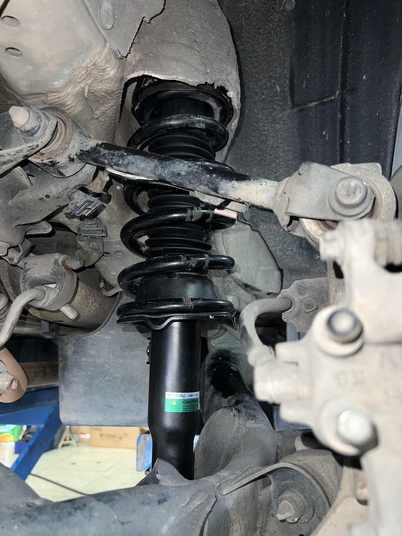 Honda CRV Gen4 | โช้คอัพ Tein EnduraPro Basic | คืนความหนึบแน่น มั่นใจทุกโค้ง - ยางเจริญรุ่งเรือง นนทบุรี Honda CRV Gen4 คันนี้...อัปเกรดความหนึบ คืนความมั่นใจ! ใครใช้ Honda CRV Gen4 แล้วรู้สึกว่าช่วงล่างเริ่มยวบยาบ โยนตัวมาก หรือไม่มั่นใจเมื่อเข้าโค้ง... ถึงเวลาเปลี่ยนโช้คอัพใหม่ เพื่อการขับขี่ที่มั่นใจและสบายกว่าที่เคย! เราขอแนะนำชุดอัปเกรดโช้คอัพที่ครบจบในชุดเดียว! ติดตั้งโช้คอัพ Tein EnduraPro Basic พร้อมอะไหล่ส่วนควบใหม่ครบชุด สิ่งที่จะได้รับหลังจากติดตั้ง: ฟีลลิ่งหนึบแน่นสไตล์ญี่ปุ่น: โช้คอัพ Tein EnduraPro Basic ให้ความหนึบแน่นที่เหนือกว่าโช้คเดิม แต่ยังคงความนุ่มนวลไว้ เทคโนโลยี H.B.S.: ช่วยดูดซับแรงกระแทกในจังหวะยุบตัวสุด ลดอาการกระดอนเมื่อเจอหลุมหรือคอสะพาน คุณภาพมาตรฐาน OEM: ผลิตจากวัสดุคุณภาพสูง ทนทาน และติดตั้งแทนของเดิมได้ทันที ไม่ต้องดัดแปลง ความมั่นคงที่เพิ่มขึ้น: รถทรงตัวได้นิ่งขึ้น เข้าโค้งมั่นใจ ลดอาการโคลงเคลงของรถ SUV เหมาะสำหรับใคร? เจ้าของ CRV Gen4 ที่ต้องการความหนึบและมั่นคงในการขับขี่ประจำวัน ผู้ที่ต้องการอัปเกรดความทนทานและความปลอดภัยของช่วงล่าง โดยไม่ต้องการโหลดเตี้ย สำหรับเจ้าของ CRV ที่อยากได้ฟีลลิ่งขับขี่ที่มั่นใจกว่าเดิม Tein EnduraPro Basic คือคำตอบ! สอบถามข้อมูลเพิ่มเติม หรือนัดหมายเข้ารับบริการ ️ : 08-6569-1915 ️ : 08-6544-5963 Line id : @88rw Location : https://goo.gl/maps/HrNUAZXPN94KvxZ98 Facebook : https://www.facebook.com/88rwtire #Honda #CRV #CRVGen4 #Tein #EnduraPro #โช้คอัพ #ช่วงล่าง #ยางเจริญรุ่งเรือง #นนทบุรี #งามวงศ์วาน #ตั้งศูนย์ #อะไหล่ช่วงล่าง Honda CRV Gen4 | โช้คอัพ Tein EnduraPro Basic | คืนความหนึบแน่น มั่นใจทุกโค้ง - ยางเจริญรุ่งเรือง นนทบุรี Honda CRV Gen4 คันนี้...อัปเกรดความหนึบ คืนความมั่นใจ! ใครใช้ Honda CRV Gen4 แล้วรู้สึกว่าช่วงล่างเริ่มยวบยาบ โยนตัวมาก หรือไม่มั่นใจเมื่อเข้าโค้ง... ถึงเวลาเปลี่ยนโช้คอัพใหม่ เพื่อการขับขี่ที่มั่นใจและสบายกว่าที่เคย! เราขอแนะนำชุดอัปเกรดโช้คอัพที่ครบจบในชุดเดียว! ติดตั้งโช้คอัพ Tein EnduraPro Basic พร้อมอะไหล่ส่วนควบใหม่ครบชุด สิ่งที่จะได้รับหลังจากติดตั้ง: ฟีลลิ่งหนึบแน่นสไตล์ญี่ปุ่น: โช้คอัพ Tein EnduraPro Basic ให้ความหนึบแน่นที่เหนือกว่าโช้คเดิม แต่ยังคงความนุ่มนวลไว้ เทคโนโลยี H.B.S.: ช่วยดูดซับแรงกระแทกในจังหวะยุบตัวสุด ลดอาการกระดอนเมื่อเจอหลุมหรือคอสะพาน คุณภาพมาตรฐาน OEM: ผลิตจากวัสดุคุณภาพสูง ทนทาน และติดตั้งแทนของเดิมได้ทันที ไม่ต้องดัดแปลง ความมั่นคงที่เพิ่มขึ้น: รถทรงตัวได้นิ่งขึ้น เข้าโค้งมั่นใจ ลดอาการโคลงเคลงของรถ SUV เหมาะสำหรับใคร? เจ้าของ CRV Gen4 ที่ต้องการความหนึบและมั่นคงในการขับขี่ประจำวัน ผู้ที่ต้องการอัปเกรดความทนทานและความปลอดภัยของช่วงล่าง โดยไม่ต้องการโหลดเตี้ย สำหรับเจ้าของ CRV ที่อยากได้ฟีลลิ่งขับขี่ที่มั่นใจกว่าเดิม Tein EnduraPro Basic คือคำตอบ! สอบถามข้อมูลเพิ่มเติม หรือนัดหมายเข้ารับบริการ ️ : 08-6569-1915 ️ : 08-6544-5963 Line id : @88rw Location : https://goo.gl/maps/HrNUAZXPN94KvxZ98 Facebook : https://www.facebook.com/88rwtire #Honda #CRV #CRVGen4 #Tein #EnduraPro #โช้คอัพ #ช่วงล่าง #ยางเจริญรุ่งเรือง #นนทบุรี #งามวงศ์วาน #ตั้งศูนย์ #อะไหล่ช่วงล่าง