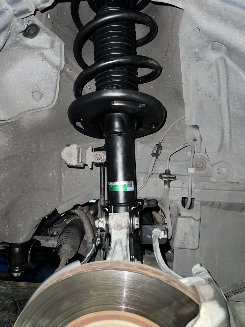 Mazda 3 Skyactiv | โช้คอัพ Tein EnduraPro Basic + ปีกนกล่าง 555 | คืนความหนึบแน่น มั่นใจทุกโค้ง - ยางเจริญรุ่งเรือง Mazda 3 Skyactiv คันนี้...จบครบทุกปัญหา! ฟื้นคืนฟีลลิ่งสปอร์ตที่แท้จริง! ใครใช้ Mazda 3 Skyactiv แล้วรู้สึกว่าช่วงล่างเริ่มยวบยาบ โยนตัว หรือได้ยินเสียง "กุกกัก" จากปีกนก... ถึงเวลาเปลี่ยนชุดใหญ่ให้รถคุณกลับมานิ่งและขับสนุกเหมือนใหม่แล้วครับ! เราจัดเต็มชุดฟื้นฟูช่วงล่างคุณภาพสูง! โช้คอัพ Tein EnduraPro Basic: คืนความ หนึบแน่น สไตล์ญี่ปุ่น ด้วยเทคโนโลยี H.B.S. ที่ช่วยซับแรงกระแทกจากหลุมบ่อ ปีกนกล่าง ตอง 5 ญี่ปุ่นแท้: เปลี่ยนปีกนกล่างครบชุดด้วยอะไหล่ "แน่น เหนียว ทนทาน" จาก Sankei 555 เพื่อความทนทานและความแม่นยำขั้นสูงสุด อะไหล่ส่วนควบใหม่ครบชุด: เปลี่ยนทั้งหมดเพื่อความสมบูรณ์แบบสูงสุดของระบบช่วงล่าง สิ่งที่จะได้รับหลังจากติดตั้ง: ช่วงล่างหนึบ มั่นคง: เข้าโค้งมั่นใจ ลดอาการโคลงเคลง พร้อมการซับแรงกระแทกที่ดีขึ้น พวงมาลัยแม่นยำ: คืนความรู้สึกคมชัดในการควบคุมรถ และหายขาดจากเสียงกุกกัก คุณภาพพรีเมียม: ใช้โช้คอัพและปีกนกญี่ปุ่นแท้ที่ไว้ใจได้ในความทนทาน เหมาะสำหรับใคร? เจ้าของ Mazda 3 ที่ต้องการฟื้นฟูช่วงล่างให้กลับมาสมบูรณ์แบบ 100% ผู้ที่ต้องการอะไหล่ที่ทนทาน เน้นความปลอดภัยและสมรรถนะการขับขี่ อย่าปล่อยให้อะไหล่เสื่อม! แวะมาตรวจเช็กกับผู้เชี่ยวชาญวันนี้ครับ สอบถามข้อมูลเพิ่มเติม หรือนัดหมายเข้ารับบริการ ️ : 08-6569-1915 ️ : 08-6544-5963 Line id : @88rw Location : https://goo.gl/maps/HrNUAZXPN94KvxZ98 Facebook : https://www.facebook.com/88rwtire #Mazda #Mazda3 #Skyactiv #Tein #EnduraPro #ลูกหมาก555 #ปีกนกล่าง #โช้คอัพ #ช่วงล่าง #ยางเจริญรุ่งเรือง #นนทบุรี #งามวงศ์วาน #ตั้งศูนย์ Mazda 3 Skyactiv | โช้คอัพ Tein EnduraPro Basic + ปีกนกล่าง 555 | คืนความหนึบแน่น มั่นใจทุกโค้ง - ยางเจริญรุ่งเรือง Mazda 3 Skyactiv คันนี้...จบครบทุกปัญหา! ฟื้นคืนฟีลลิ่งสปอร์ตที่แท้จริง! ใครใช้ Mazda 3 Skyactiv แล้วรู้สึกว่าช่วงล่างเริ่มยวบยาบ โยนตัว หรือได้ยินเสียง "กุกกัก" จากปีกนก... ถึงเวลาเปลี่ยนชุดใหญ่ให้รถคุณกลับมานิ่งและขับสนุกเหมือนใหม่แล้วครับ! เราจัดเต็มชุดฟื้นฟูช่วงล่างคุณภาพสูง! โช้คอัพ Tein EnduraPro Basic: คืนความ หนึบแน่น สไตล์ญี่ปุ่น ด้วยเทคโนโลยี H.B.S. ที่ช่วยซับแรงกระแทกจากหลุมบ่อ ปีกนกล่าง ตอง 5 ญี่ปุ่นแท้: เปลี่ยนปีกนกล่างครบชุดด้วยอะไหล่ "แน่น เหนียว ทนทาน" จาก Sankei 555 เพื่อความทนทานและความแม่นยำขั้นสูงสุด อะไหล่ส่วนควบใหม่ครบชุด: เปลี่ยนทั้งหมดเพื่อความสมบูรณ์แบบสูงสุดของระบบช่วงล่าง สิ่งที่จะได้รับหลังจากติดตั้ง: ช่วงล่างหนึบ มั่นคง: เข้าโค้งมั่นใจ ลดอาการโคลงเคลง พร้อมการซับแรงกระแทกที่ดีขึ้น พวงมาลัยแม่นยำ: คืนความรู้สึกคมชัดในการควบคุมรถ และหายขาดจากเสียงกุกกัก คุณภาพพรีเมียม: ใช้โช้คอัพและปีกนกญี่ปุ่นแท้ที่ไว้ใจได้ในความทนทาน เหมาะสำหรับใคร? เจ้าของ Mazda 3 ที่ต้องการฟื้นฟูช่วงล่างให้กลับมาสมบูรณ์แบบ 100% ผู้ที่ต้องการอะไหล่ที่ทนทาน เน้นความปลอดภัยและสมรรถนะการขับขี่ อย่าปล่อยให้อะไหล่เสื่อม! แวะมาตรวจเช็กกับผู้เชี่ยวชาญวันนี้ครับ สอบถามข้อมูลเพิ่มเติม หรือนัดหมายเข้ารับบริการ ️ : 08-6569-1915 ️ : 08-6544-5963 Line id : @88rw Location : https://goo.gl/maps/HrNUAZXPN94KvxZ98 Facebook : https://www.facebook.com/88rwtire #Mazda #Mazda3 #Skyactiv #Tein #EnduraPro #ลูกหมาก555 #ปีกนกล่าง #โช้คอัพ #ช่วงล่าง #ยางเจริญรุ่งเรือง #นนทบุรี #งามวงศ์วาน #ตั้งศูนย์