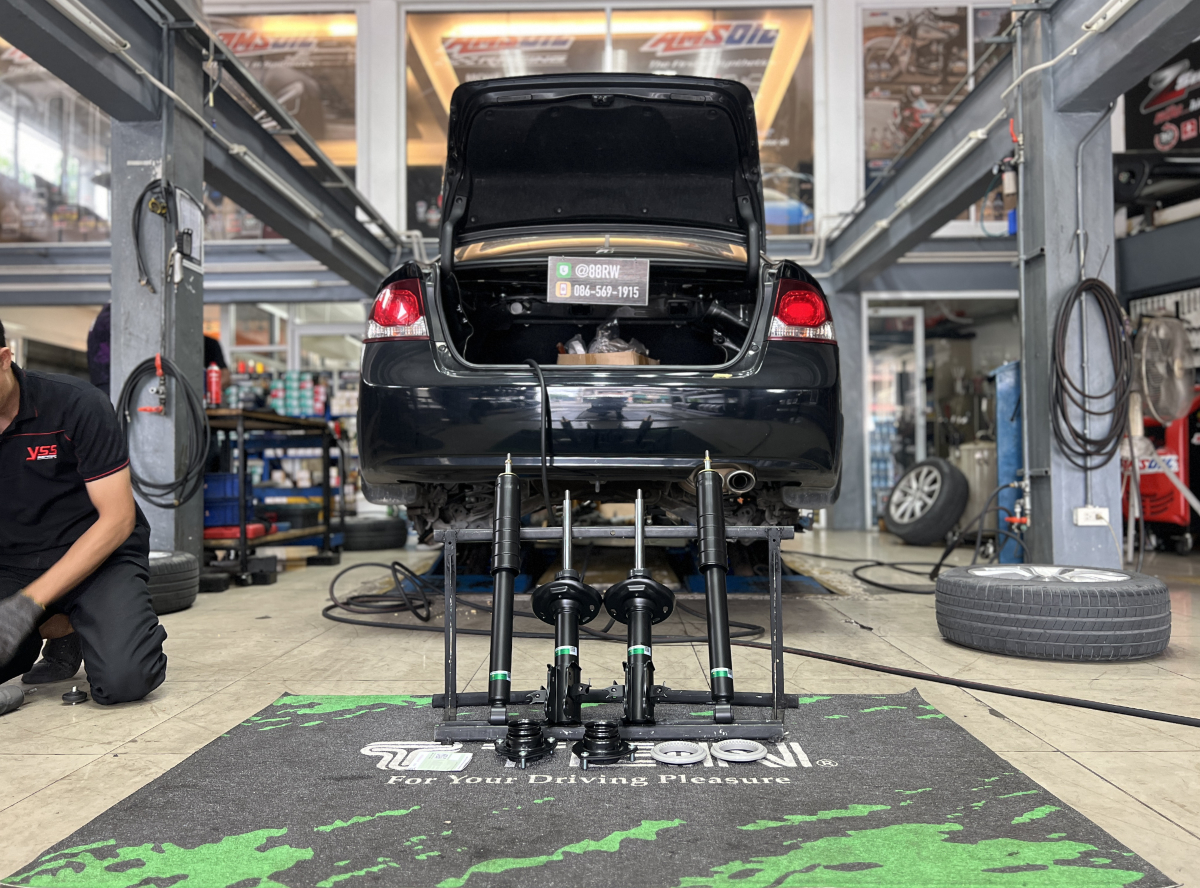 Honda Civic FD | โช้คอัพ Tein EnduraPro Basic | คืนความหนึบแน่นสไตล์สปอร์ต - ยางเจริญรุ่งเรือง นนทบุรี Honda Civic FD คันนี้...อัปเกรดความหนึบ คืนฟีลลิ่งสปอร์ตที่แท้จริง! ใครใช้ Honda Civic FD แล้วรู้สึกว่าช่วงล่างเริ่มยวบยาบ ไม่มั่นใจเมื่อใช้ความเร็วสูง หรือต้องการความหนึบแน่นที่ลงตัว... ถึงเวลาเปลี่ยนโช้คอัพใหม่ เพื่อการขับขี่ที่มั่นใจและสบายกว่าที่เคย! เราขอแนะนำชุดอัปเกรดโช้คอัพที่ครบจบในชุดเดียว! ติดตั้งโช้คอัพ Tein EnduraPro Basic พร้อมอะไหล่ส่วนควบใหม่ครบชุด สิ่งที่จะได้รับหลังจากติดตั้ง: ฟีลลิ่งหนึบแน่นสไตล์ญี่ปุ่น: โช้คอัพ Tein EnduraPro Basic ให้ความหนึบแน่นที่เหนือกว่าโช้คเดิม แต่ยังคงความนุ่มนวลไว้ เทคโนโลยี H.B.S.: ช่วยดูดซับแรงกระแทกในจังหวะยุบตัวสุด ลดอาการกระดอนเมื่อเจอหลุมหรือคอสะพาน คุณภาพมาตรฐาน OEM: ผลิตจากวัสดุคุณภาพสูง ทนทาน และติดตั้งแทนของเดิมได้ทันที ไม่ต้องดัดแปลง ความมั่นคงที่เพิ่มขึ้น: รถทรงตัวได้นิ่งขึ้น เข้าโค้งมั่นใจ ลดอาการโคลงเคลง เหมาะสำหรับใคร? เจ้าของ Civic FD ที่ต้องการความหนึบและมั่นคงในการขับขี่ประจำวัน ผู้ที่ต้องการอัปเกรดความทนทานและความปลอดภัยของช่วงล่าง โดยไม่ต้องการโหลดเตี้ย สำหรับเจ้าของ Civic FD ที่อยากได้ฟีลลิ่งขับขี่ที่มั่นใจกว่าเดิม Tein EnduraPro Basic คือคำตอบ! สอบถามข้อมูลเพิ่มเติม หรือนัดหมายเข้ารับบริการ ️ : 08-6569-1915 ️ : 08-6544-5963 Line id : @88rw Location : https://goo.gl/maps/HrNUAZXPN94KvxZ98 Facebook : https://www.facebook.com/88rwtire #Honda #Civic #CivicFD #Tein #EnduraPro #โช้คอัพ #ช่วงล่าง #ยางเจริญรุ่งเรือง #นนทบุรี #งามวงศ์วาน #ตั้งศูนย์ #อะไหล่ช่วงล่าง Honda Civic FD | โช้คอัพ Tein EnduraPro Basic | คืนความหนึบแน่นสไตล์สปอร์ต - ยางเจริญรุ่งเรือง นนทบุรี Honda Civic FD คันนี้...อัปเกรดความหนึบ คืนฟีลลิ่งสปอร์ตที่แท้จริง! ใครใช้ Honda Civic FD แล้วรู้สึกว่าช่วงล่างเริ่มยวบยาบ ไม่มั่นใจเมื่อใช้ความเร็วสูง หรือต้องการความหนึบแน่นที่ลงตัว... ถึงเวลาเปลี่ยนโช้คอัพใหม่ เพื่อการขับขี่ที่มั่นใจและสบายกว่าที่เคย! เราขอแนะนำชุดอัปเกรดโช้คอัพที่ครบจบในชุดเดียว! ติดตั้งโช้คอัพ Tein EnduraPro Basic พร้อมอะไหล่ส่วนควบใหม่ครบชุด สิ่งที่จะได้รับหลังจากติดตั้ง: ฟีลลิ่งหนึบแน่นสไตล์ญี่ปุ่น: โช้คอัพ Tein EnduraPro Basic ให้ความหนึบแน่นที่เหนือกว่าโช้คเดิม แต่ยังคงความนุ่มนวลไว้ เทคโนโลยี H.B.S.: ช่วยดูดซับแรงกระแทกในจังหวะยุบตัวสุด ลดอาการกระดอนเมื่อเจอหลุมหรือคอสะพาน คุณภาพมาตรฐาน OEM: ผลิตจากวัสดุคุณภาพสูง ทนทาน และติดตั้งแทนของเดิมได้ทันที ไม่ต้องดัดแปลง ความมั่นคงที่เพิ่มขึ้น: รถทรงตัวได้นิ่งขึ้น เข้าโค้งมั่นใจ ลดอาการโคลงเคลง เหมาะสำหรับใคร? เจ้าของ Civic FD ที่ต้องการความหนึบและมั่นคงในการขับขี่ประจำวัน ผู้ที่ต้องการอัปเกรดความทนทานและความปลอดภัยของช่วงล่าง โดยไม่ต้องการโหลดเตี้ย สำหรับเจ้าของ Civic FD ที่อยากได้ฟีลลิ่งขับขี่ที่มั่นใจกว่าเดิม Tein EnduraPro Basic คือคำตอบ! สอบถามข้อมูลเพิ่มเติม หรือนัดหมายเข้ารับบริการ ️ : 08-6569-1915 ️ : 08-6544-5963 Line id : @88rw Location : https://goo.gl/maps/HrNUAZXPN94KvxZ98 Facebook : https://www.facebook.com/88rwtire #Honda #Civic #CivicFD #Tein #EnduraPro #โช้คอัพ #ช่วงล่าง #ยางเจริญรุ่งเรือง #นนทบุรี #งามวงศ์วาน #ตั้งศูนย์ #อะไหล่ช่วงล่าง