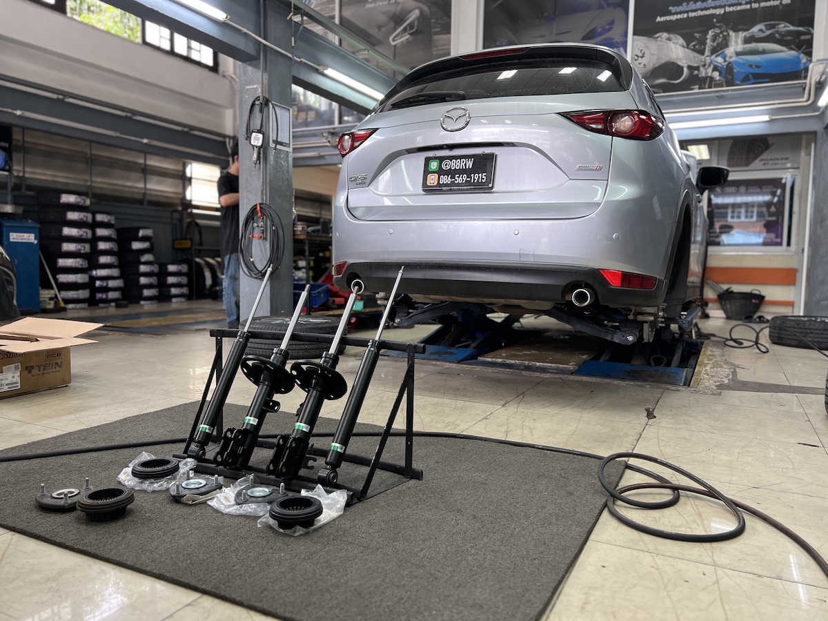 Mazda CX-5 ติดตั้งโช้คอัพ Tein EnduraPro Basic พร้อมอะไหล่ส่วนควบใหม่ทั้งหมด สิ่งที่จะได้รับหลังจากติดตั้ง: ฟีลลิ่งหนึบแน่นสไตล์ญี่ปุ่น: โช้คอัพ Tein EnduraPro Basic ให้ความหนึบแน่นที่เหนือกว่าโช้คเดิม แต่ยังคงความนุ่มนวลไว้ เทคโนโลยี H.B.S.: ช่วยดูดซับแรงกระแทกในจังหวะยุบตัวสุด ลดอาการกระดอนเมื่อเจอหลุมหรือคอสะพาน คุณภาพมาตรฐาน OEM: ผลิตจากวัสดุคุณภาพสูง ทนทาน และติดตั้งแทนของเดิมได้ทันที ไม่ต้องดัดแปลง ความมั่นคงที่เพิ่มขึ้น: รถทรงตัวได้นิ่งขึ้น เข้าโค้งมั่นใจ ลดอาการโคลงเคลงของรถ SUV เหมาะสำหรับใคร? เจ้าของ CX-5 ที่ต้องการความหนึบและมั่นคงในการขับขี่ประจำวัน ผู้ที่ต้องการอัปเกรดความทนทานและความปลอดภัยของช่วงล่าง โดยไม่ต้องการโหลดเตี้ย สำหรับเจ้าของ CX-5 ที่อยากได้ฟีลลิ่งขับขี่ที่มั่นใจกว่าเดิม Tein EnduraPro Basic คือคำตอบ! สอบถามข้อมูลเพิ่มเติม หรือนัดหมายเข้ารับบริการ ️ : 08-6569-1915 ️ : 08-6544-5963 Line id : @88rw Location : https://goo.gl/maps/HrNUAZXPN94KvxZ98 Facebook : https://www.facebook.com/88rwtire #Mazda #CX5 #CX5KF #Tein #EnduraPro #โช้คอัพ #ช่วงล่าง #ยางเจริญรุ่งเรือง #นนทบุรี #งามวงศ์วาน #ยางรถยนต์นนทบุรี #ช่วงล่างรถยนต์ #โช้คอัพรถยนต์ Mazda CX-5 ติดตั้งโช้คอัพ Tein EnduraPro Basic พร้อมอะไหล่ส่วนควบใหม่ทั้งหมด สิ่งที่จะได้รับหลังจากติดตั้ง: ฟีลลิ่งหนึบแน่นสไตล์ญี่ปุ่น: โช้คอัพ Tein EnduraPro Basic ให้ความหนึบแน่นที่เหนือกว่าโช้คเดิม แต่ยังคงความนุ่มนวลไว้ เทคโนโลยี H.B.S.: ช่วยดูดซับแรงกระแทกในจังหวะยุบตัวสุด ลดอาการกระดอนเมื่อเจอหลุมหรือคอสะพาน คุณภาพมาตรฐาน OEM: ผลิตจากวัสดุคุณภาพสูง ทนทาน และติดตั้งแทนของเดิมได้ทันที ไม่ต้องดัดแปลง ความมั่นคงที่เพิ่มขึ้น: รถทรงตัวได้นิ่งขึ้น เข้าโค้งมั่นใจ ลดอาการโคลงเคลงของรถ SUV เหมาะสำหรับใคร? เจ้าของ CX-5 ที่ต้องการความหนึบและมั่นคงในการขับขี่ประจำวัน ผู้ที่ต้องการอัปเกรดความทนทานและความปลอดภัยของช่วงล่าง โดยไม่ต้องการโหลดเตี้ย สำหรับเจ้าของ CX-5 ที่อยากได้ฟีลลิ่งขับขี่ที่มั่นใจกว่าเดิม Tein EnduraPro Basic คือคำตอบ! สอบถามข้อมูลเพิ่มเติม หรือนัดหมายเข้ารับบริการ ️ : 08-6569-1915 ️ : 08-6544-5963 Line id : @88rw Location : https://goo.gl/maps/HrNUAZXPN94KvxZ98 Facebook : https://www.facebook.com/88rwtire #Mazda #CX5 #CX5KF #Tein #EnduraPro #โช้คอัพ #ช่วงล่าง #ยางเจริญรุ่งเรือง #นนทบุรี #งามวงศ์วาน #ยางรถยนต์นนทบุรี #ช่วงล่างรถยนต์ #โช้คอัพรถยนต์