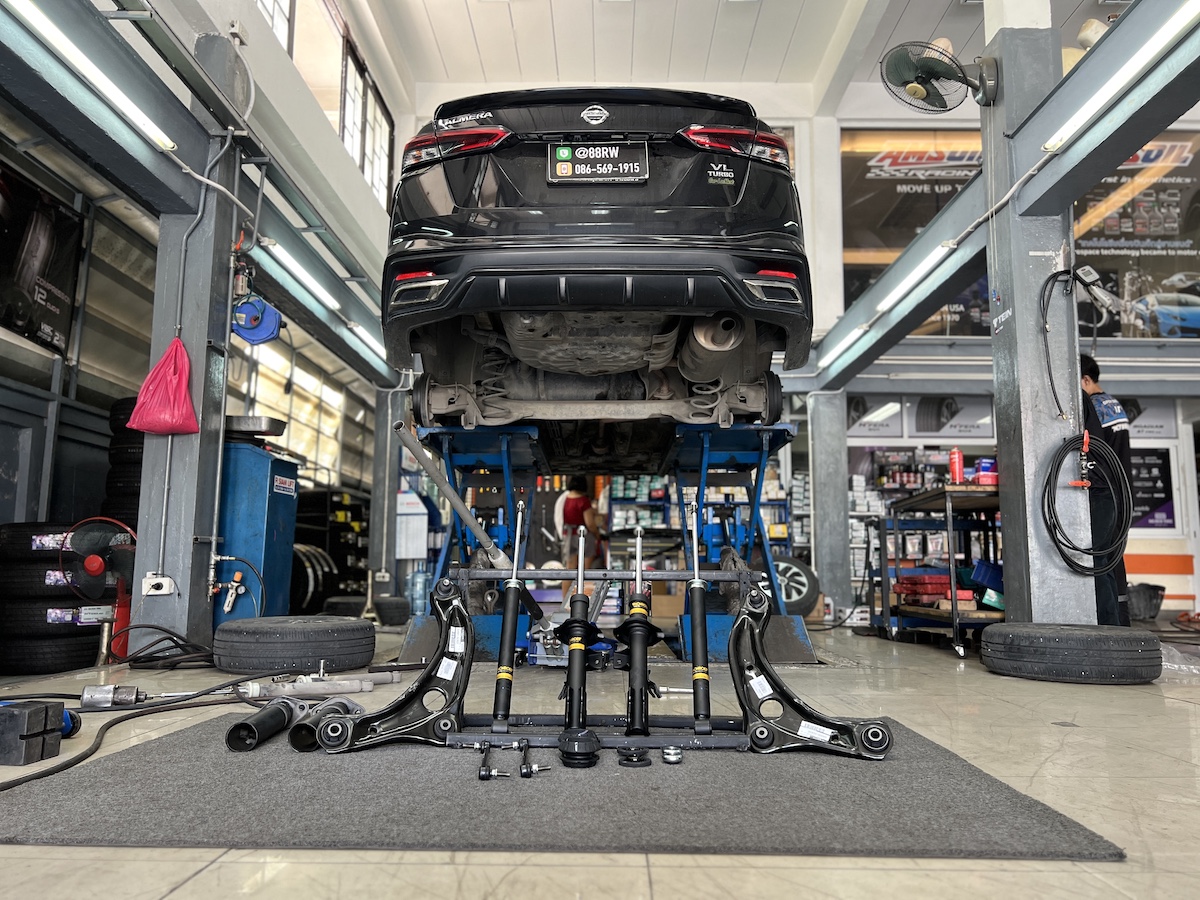 Nissan Almera Turbo จัดชุดอัปเกรดอะไหล่พรีเมียม เพื่อช่วงล่างที่สมบูรณ์แบบ: โช้คอัพ Monroe OE Spectrum: คืนความ นุ่มนวล สบายสไตล์รถยุโรป ด้วยเทคโนโลยี ICV ช่วยลดเสียงรบกวนและแรงสั่นสะเทือน ปีกนกล่างแท้: เปลี่ยนปีกนกล่างใหม่ เพื่อความแม่นยำในการควบคุม และคืนความนิ่งให้กับช่วงล่าง จบครบทุกปัญหา: ติดตั้งโดยทีมช่างผู้เชี่ยวชาญ พร้อมบริการตั้งศูนย์ด้วยเครื่องมือที่ทันสมัยที่สุด สิ่งที่จะได้รับหลังจากติดตั้ง: นุ่มสบายกว่าเดิม: ฟีลลิ่งการขับขี่ที่นุ่มนวลและยืดหยุ่นสูง ควบคุมแม่นยำ: รถทรงตัวได้ดีขึ้น ไม่โคลงเคลง เข้าโค้งมั่นใจ ความทนทานสูง: มั่นใจในคุณภาพอะไหล่ระดับ OEM และการติดตั้งที่ได้มาตรฐาน เหมาะสำหรับใคร? เจ้าของ Almera Turbo ที่ต้องการ ความสบาย ในการขับขี่ประจำวัน ผู้ที่ต้องการฟื้นฟูช่วงล่างให้กลับมาสมบูรณ์และมั่นคงยิ่งขึ้น อย่าปล่อยให้ช่วงล่างทำงานหนัก! แวะมาตรวจเช็กกับผู้เชี่ยวชาญวันนี้ครับ สอบถามข้อมูลเพิ่มเติม หรือนัดหมายเข้ารับบริการ ️ : 08-6569-1915 ️ : 08-6544-5963 Line id : @88rw Location : https://goo.gl/maps/HrNUAZXPN94KvxZ98 Facebook : https://www.facebook.com/88rwtire #Nissan #Almera #AlmeraTurbo #Monroe #OESpectrum #ปีกนกล่าง #โช้คอัพ #ช่วงล่าง #ยางเจริญรุ่งเรือง #นนทบุรี #งามวงศ์วาน Nissan Almera Turbo จัดชุดอัปเกรดอะไหล่พรีเมียม เพื่อช่วงล่างที่สมบูรณ์แบบ: โช้คอัพ Monroe OE Spectrum: คืนความ นุ่มนวล สบายสไตล์รถยุโรป ด้วยเทคโนโลยี ICV ช่วยลดเสียงรบกวนและแรงสั่นสะเทือน ปีกนกล่างแท้: เปลี่ยนปีกนกล่างใหม่ เพื่อความแม่นยำในการควบคุม และคืนความนิ่งให้กับช่วงล่าง จบครบทุกปัญหา: ติดตั้งโดยทีมช่างผู้เชี่ยวชาญ พร้อมบริการตั้งศูนย์ด้วยเครื่องมือที่ทันสมัยที่สุด สิ่งที่จะได้รับหลังจากติดตั้ง: นุ่มสบายกว่าเดิม: ฟีลลิ่งการขับขี่ที่นุ่มนวลและยืดหยุ่นสูง ควบคุมแม่นยำ: รถทรงตัวได้ดีขึ้น ไม่โคลงเคลง เข้าโค้งมั่นใจ ความทนทานสูง: มั่นใจในคุณภาพอะไหล่ระดับ OEM และการติดตั้งที่ได้มาตรฐาน เหมาะสำหรับใคร? เจ้าของ Almera Turbo ที่ต้องการ ความสบาย ในการขับขี่ประจำวัน ผู้ที่ต้องการฟื้นฟูช่วงล่างให้กลับมาสมบูรณ์และมั่นคงยิ่งขึ้น อย่าปล่อยให้ช่วงล่างทำงานหนัก! แวะมาตรวจเช็กกับผู้เชี่ยวชาญวันนี้ครับ สอบถามข้อมูลเพิ่มเติม หรือนัดหมายเข้ารับบริการ ️ : 08-6569-1915 ️ : 08-6544-5963 Line id : @88rw Location : https://goo.gl/maps/HrNUAZXPN94KvxZ98 Facebook : https://www.facebook.com/88rwtire #Nissan #Almera #AlmeraTurbo #Monroe #OESpectrum #ปีกนกล่าง #โช้คอัพ #ช่วงล่าง #ยางเจริญรุ่งเรือง #นนทบุรี #งามวงศ์วาน