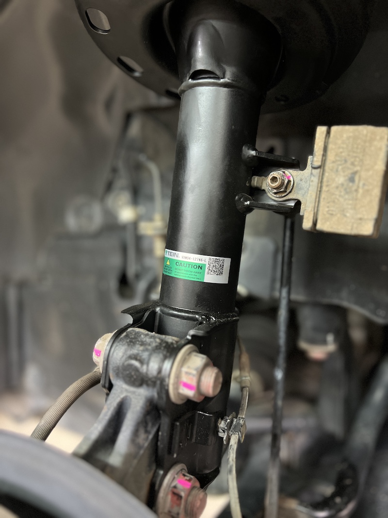 Mazda CX-5 ติดตั้งโช้คอัพ Tein EnduraPro Basic พร้อมอะไหล่ส่วนควบใหม่ทั้งหมด สิ่งที่จะได้รับหลังจากติดตั้ง: ฟีลลิ่งหนึบแน่นสไตล์ญี่ปุ่น: โช้คอัพ Tein EnduraPro Basic ให้ความหนึบแน่นที่เหนือกว่าโช้คเดิม แต่ยังคงความนุ่มนวลไว้ เทคโนโลยี H.B.S.: ช่วยดูดซับแรงกระแทกในจังหวะยุบตัวสุด ลดอาการกระดอนเมื่อเจอหลุมหรือคอสะพาน คุณภาพมาตรฐาน OEM: ผลิตจากวัสดุคุณภาพสูง ทนทาน และติดตั้งแทนของเดิมได้ทันที ไม่ต้องดัดแปลง ความมั่นคงที่เพิ่มขึ้น: รถทรงตัวได้นิ่งขึ้น เข้าโค้งมั่นใจ ลดอาการโคลงเคลงของรถ SUV เหมาะสำหรับใคร? เจ้าของ CX-5 ที่ต้องการความหนึบและมั่นคงในการขับขี่ประจำวัน ผู้ที่ต้องการอัปเกรดความทนทานและความปลอดภัยของช่วงล่าง โดยไม่ต้องการโหลดเตี้ย สำหรับเจ้าของ CX-5 ที่อยากได้ฟีลลิ่งขับขี่ที่มั่นใจกว่าเดิม Tein EnduraPro Basic คือคำตอบ! สอบถามข้อมูลเพิ่มเติม หรือนัดหมายเข้ารับบริการ ️ : 08-6569-1915 ️ : 08-6544-5963 Line id : @88rw Location : https://goo.gl/maps/HrNUAZXPN94KvxZ98 Facebook : https://www.facebook.com/88rwtire #Mazda #CX5 #CX5KF #Tein #EnduraPro #โช้คอัพ #ช่วงล่าง #ยางเจริญรุ่งเรือง #นนทบุรี #งามวงศ์วาน #ยางรถยนต์นนทบุรี #ช่วงล่างรถยนต์ #โช้คอัพรถยนต์ Mazda CX-5 ติดตั้งโช้คอัพ Tein EnduraPro Basic พร้อมอะไหล่ส่วนควบใหม่ทั้งหมด สิ่งที่จะได้รับหลังจากติดตั้ง: ฟีลลิ่งหนึบแน่นสไตล์ญี่ปุ่น: โช้คอัพ Tein EnduraPro Basic ให้ความหนึบแน่นที่เหนือกว่าโช้คเดิม แต่ยังคงความนุ่มนวลไว้ เทคโนโลยี H.B.S.: ช่วยดูดซับแรงกระแทกในจังหวะยุบตัวสุด ลดอาการกระดอนเมื่อเจอหลุมหรือคอสะพาน คุณภาพมาตรฐาน OEM: ผลิตจากวัสดุคุณภาพสูง ทนทาน และติดตั้งแทนของเดิมได้ทันที ไม่ต้องดัดแปลง ความมั่นคงที่เพิ่มขึ้น: รถทรงตัวได้นิ่งขึ้น เข้าโค้งมั่นใจ ลดอาการโคลงเคลงของรถ SUV เหมาะสำหรับใคร? เจ้าของ CX-5 ที่ต้องการความหนึบและมั่นคงในการขับขี่ประจำวัน ผู้ที่ต้องการอัปเกรดความทนทานและความปลอดภัยของช่วงล่าง โดยไม่ต้องการโหลดเตี้ย สำหรับเจ้าของ CX-5 ที่อยากได้ฟีลลิ่งขับขี่ที่มั่นใจกว่าเดิม Tein EnduraPro Basic คือคำตอบ! สอบถามข้อมูลเพิ่มเติม หรือนัดหมายเข้ารับบริการ ️ : 08-6569-1915 ️ : 08-6544-5963 Line id : @88rw Location : https://goo.gl/maps/HrNUAZXPN94KvxZ98 Facebook : https://www.facebook.com/88rwtire #Mazda #CX5 #CX5KF #Tein #EnduraPro #โช้คอัพ #ช่วงล่าง #ยางเจริญรุ่งเรือง #นนทบุรี #งามวงศ์วาน #ยางรถยนต์นนทบุรี #ช่วงล่างรถยนต์ #โช้คอัพรถยนต์